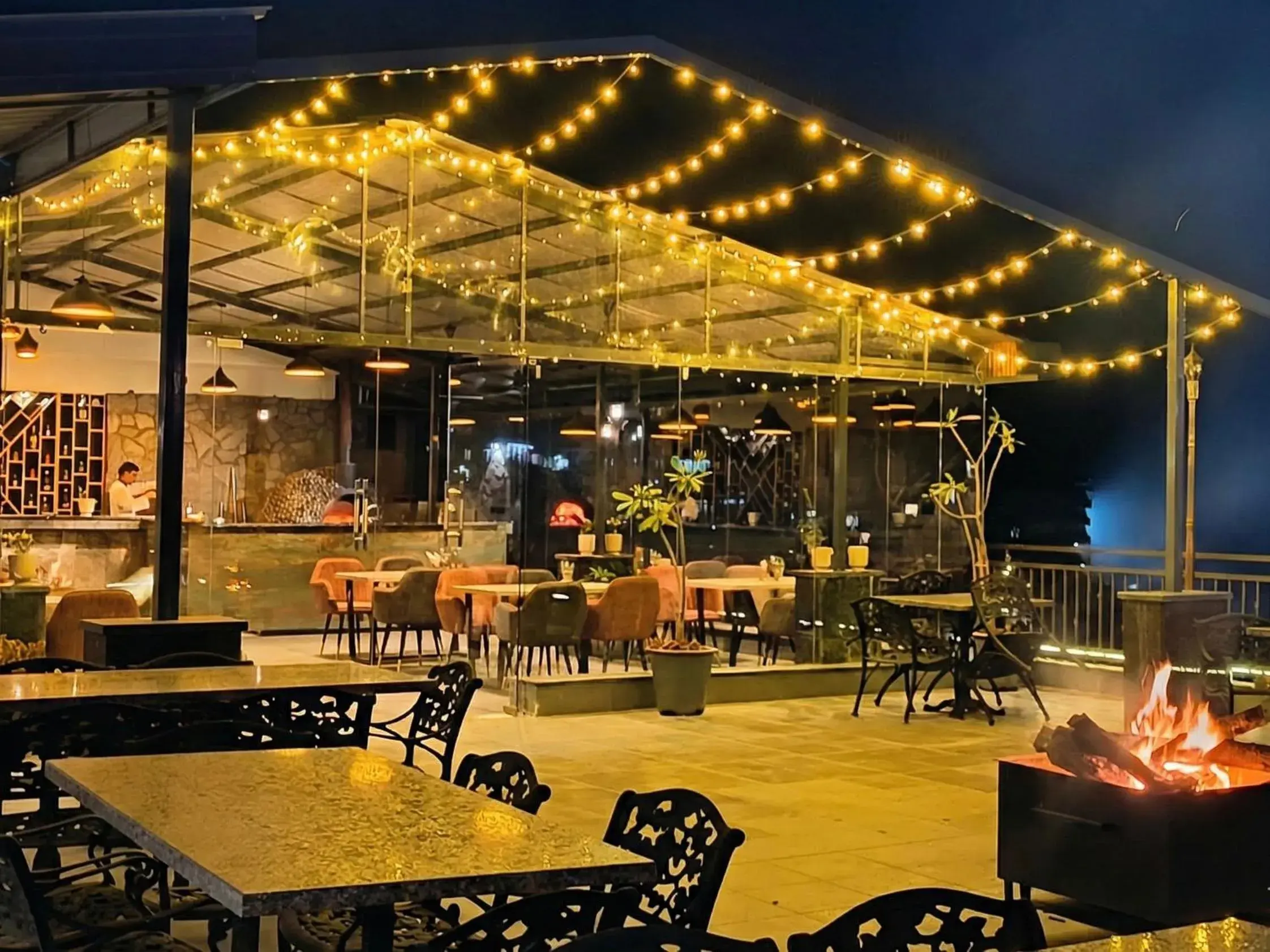 Restaurant/places to eat in Hotel Chail Residency Restaurant/places to eat in Hotel Chail Residency