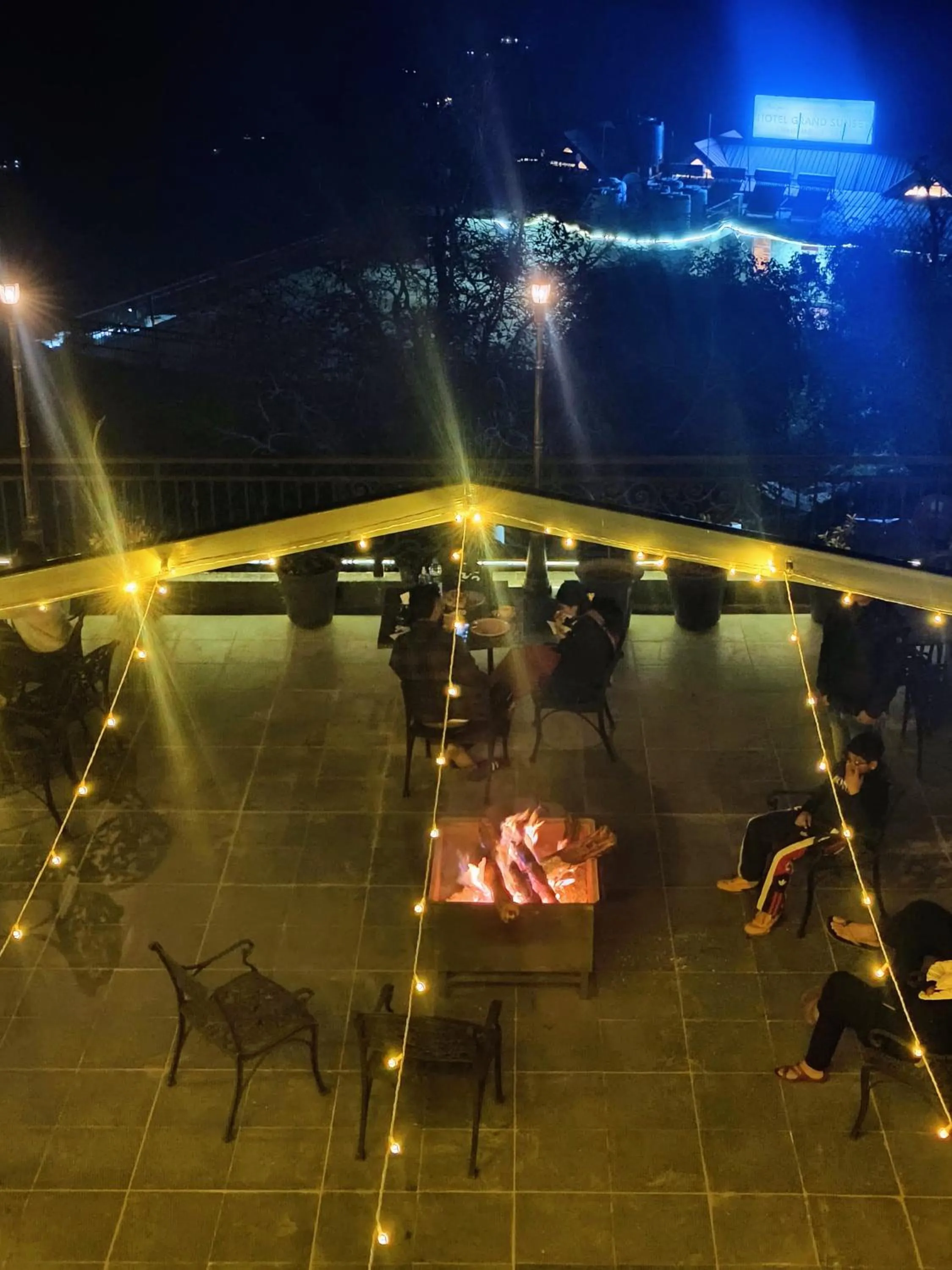 Patio in Hotel Chail Residency