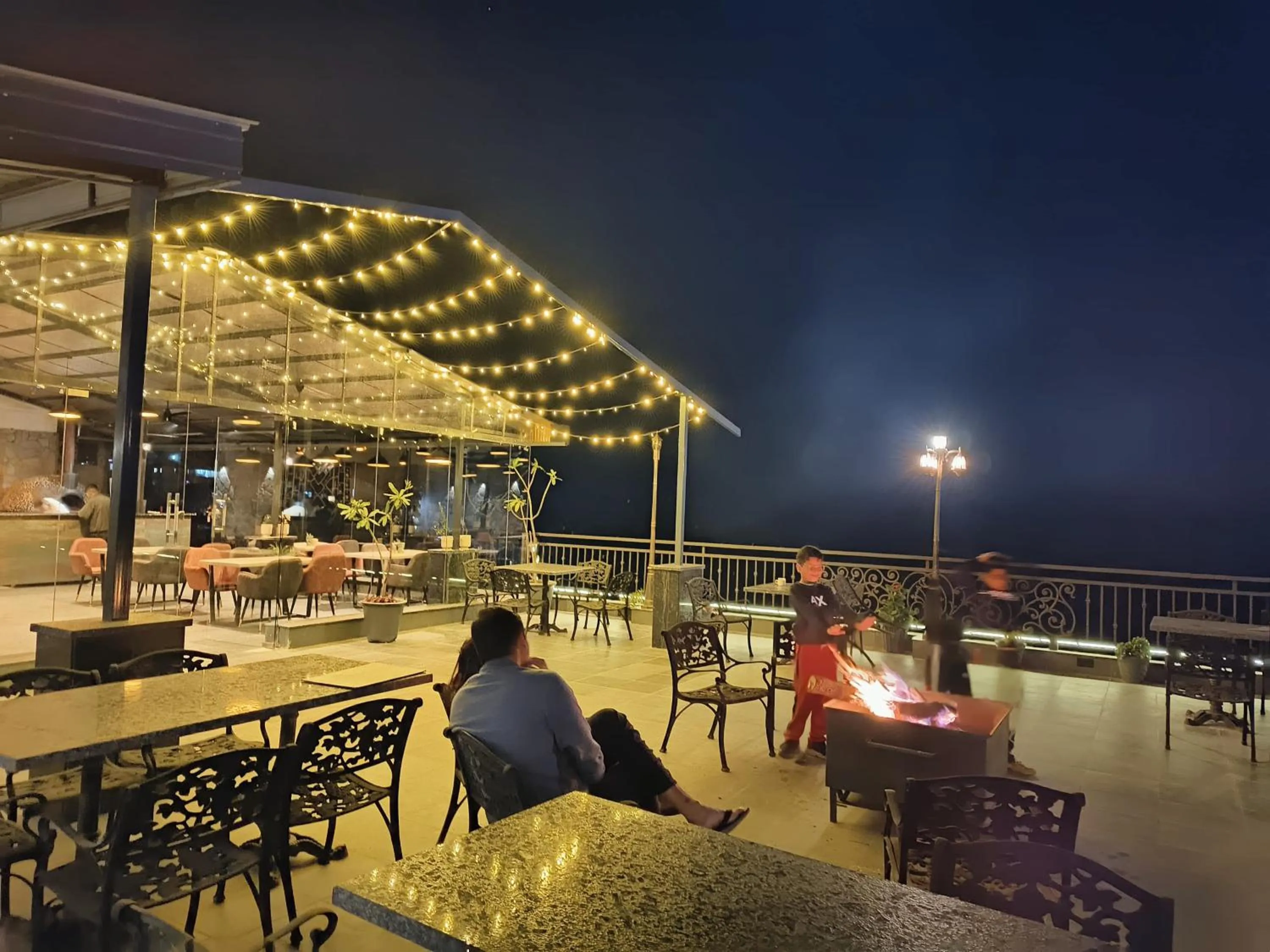 Patio in Hotel Chail Residency