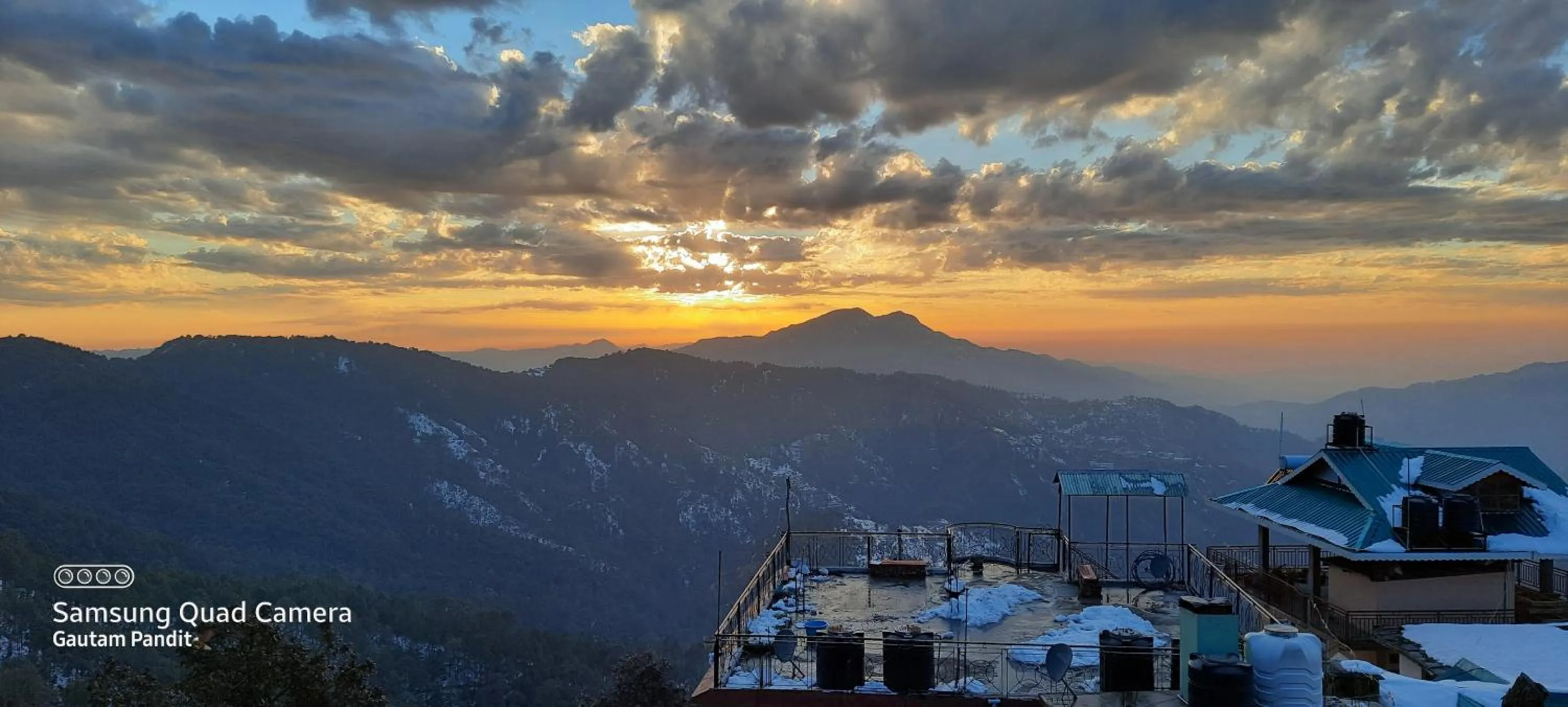 Mountain view in Hotel Chail Residency