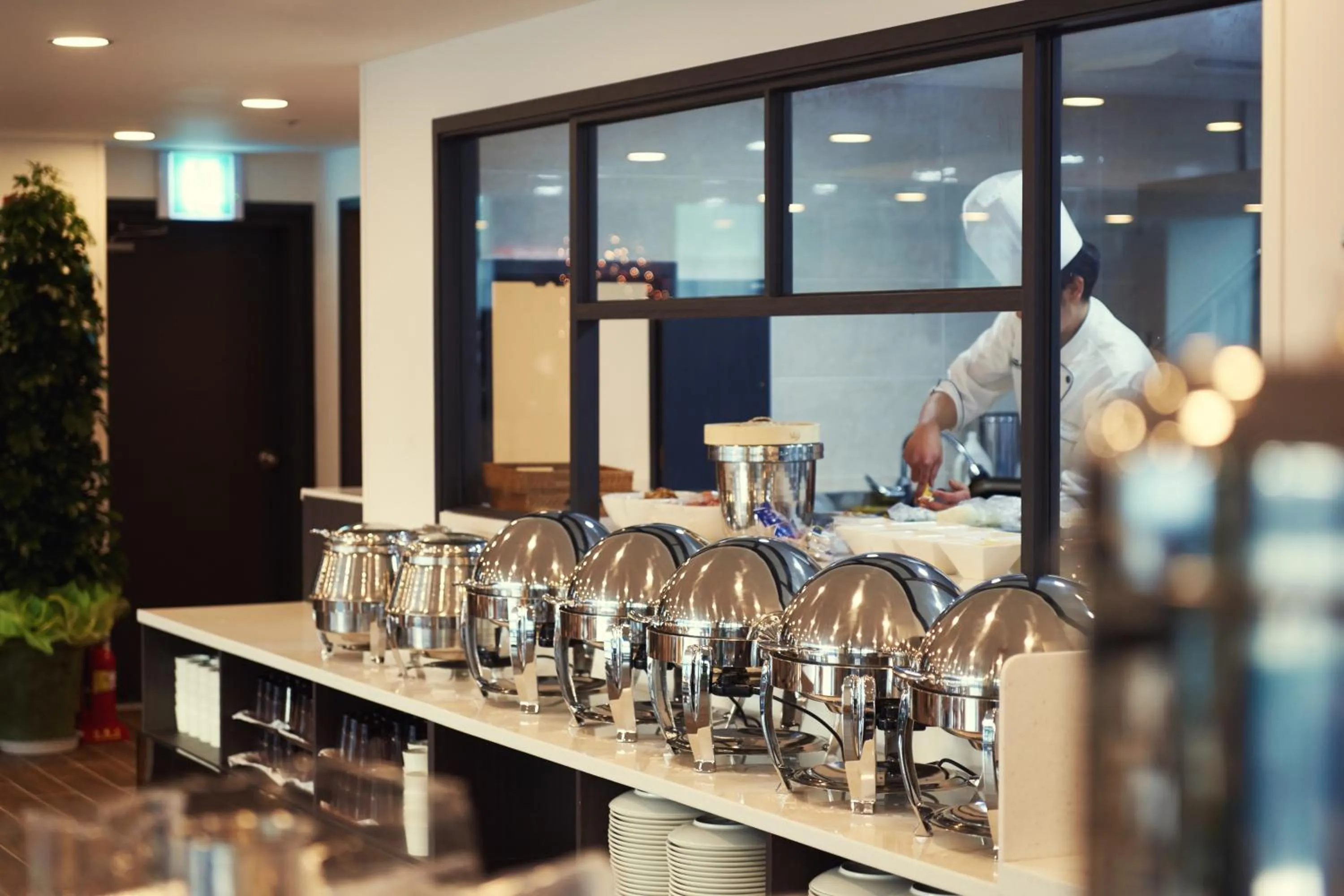 Restaurant/places to eat in CS Premier Hotel