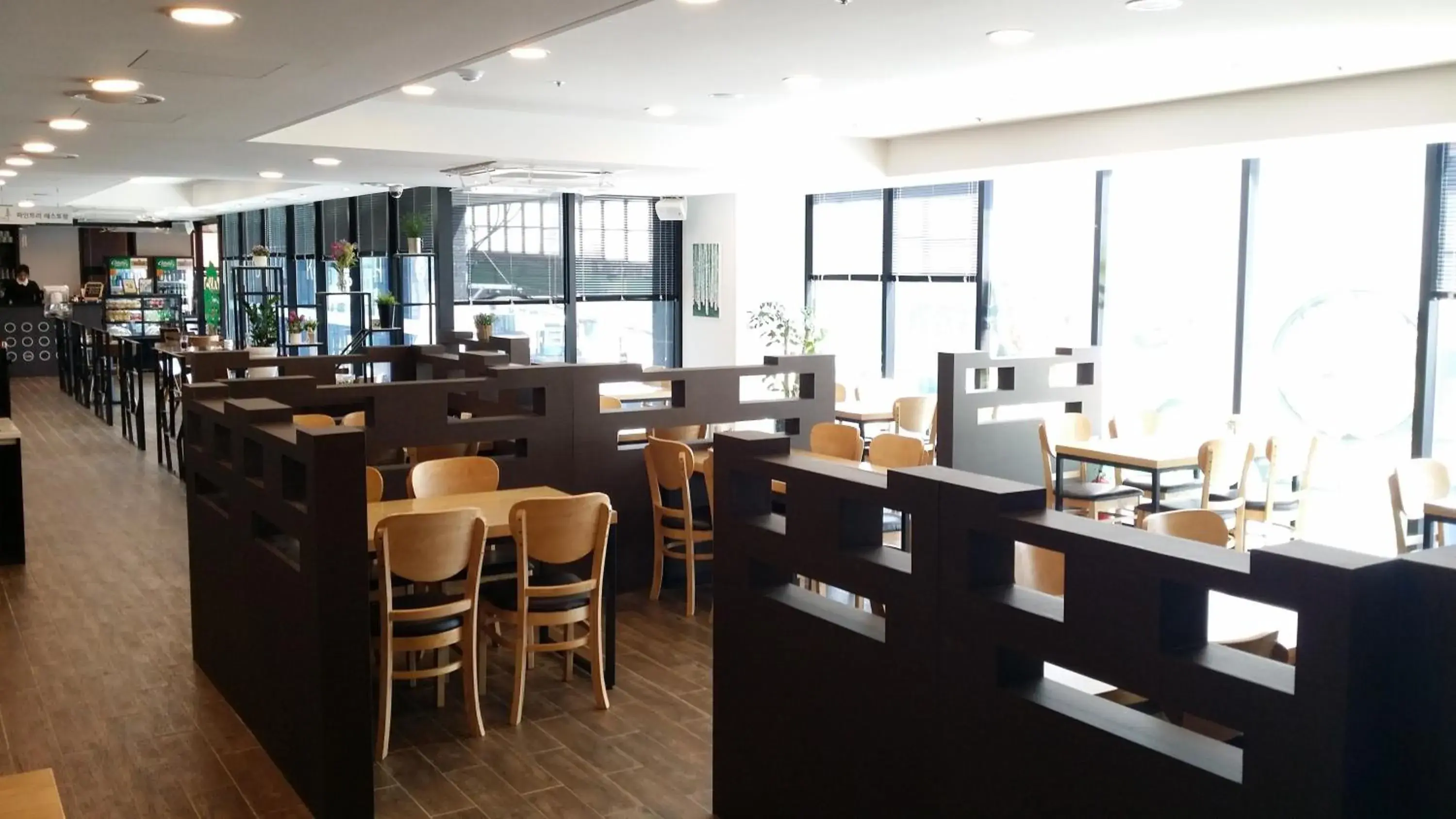 Restaurant/places to eat in CS Premier Hotel Restaurant/places to eat in CS Premier Hotel