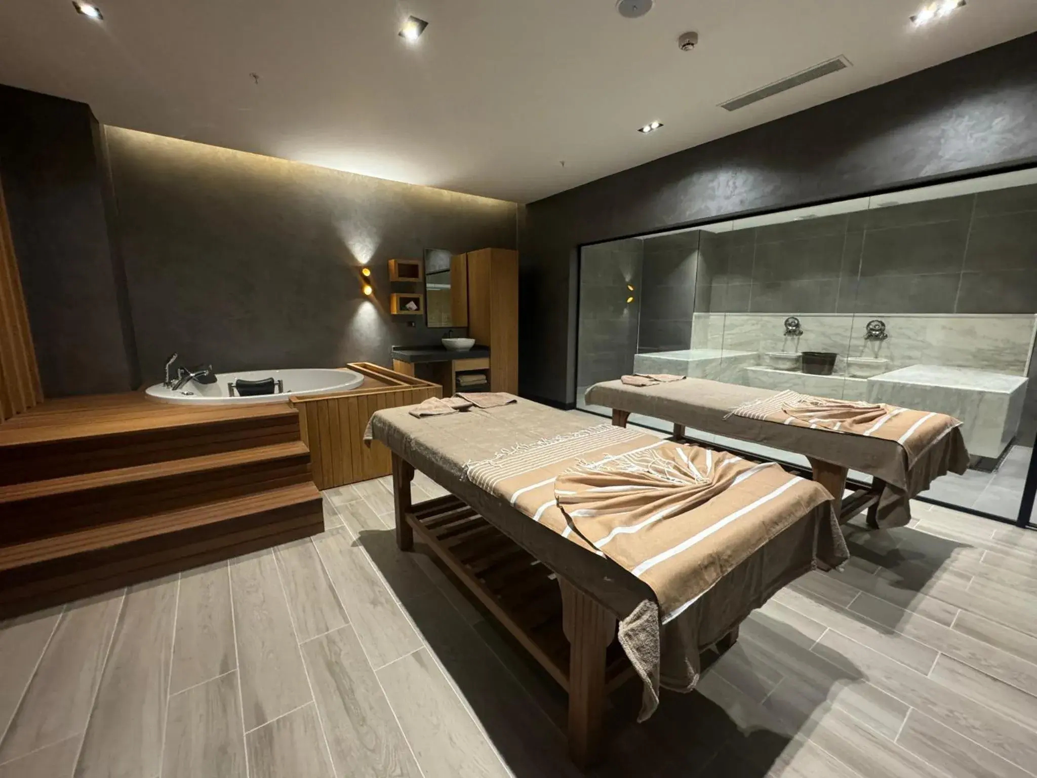 Hot Tub, Bed in VONRESORT Abant Hot Tub, Bed in VONRESORT Abant