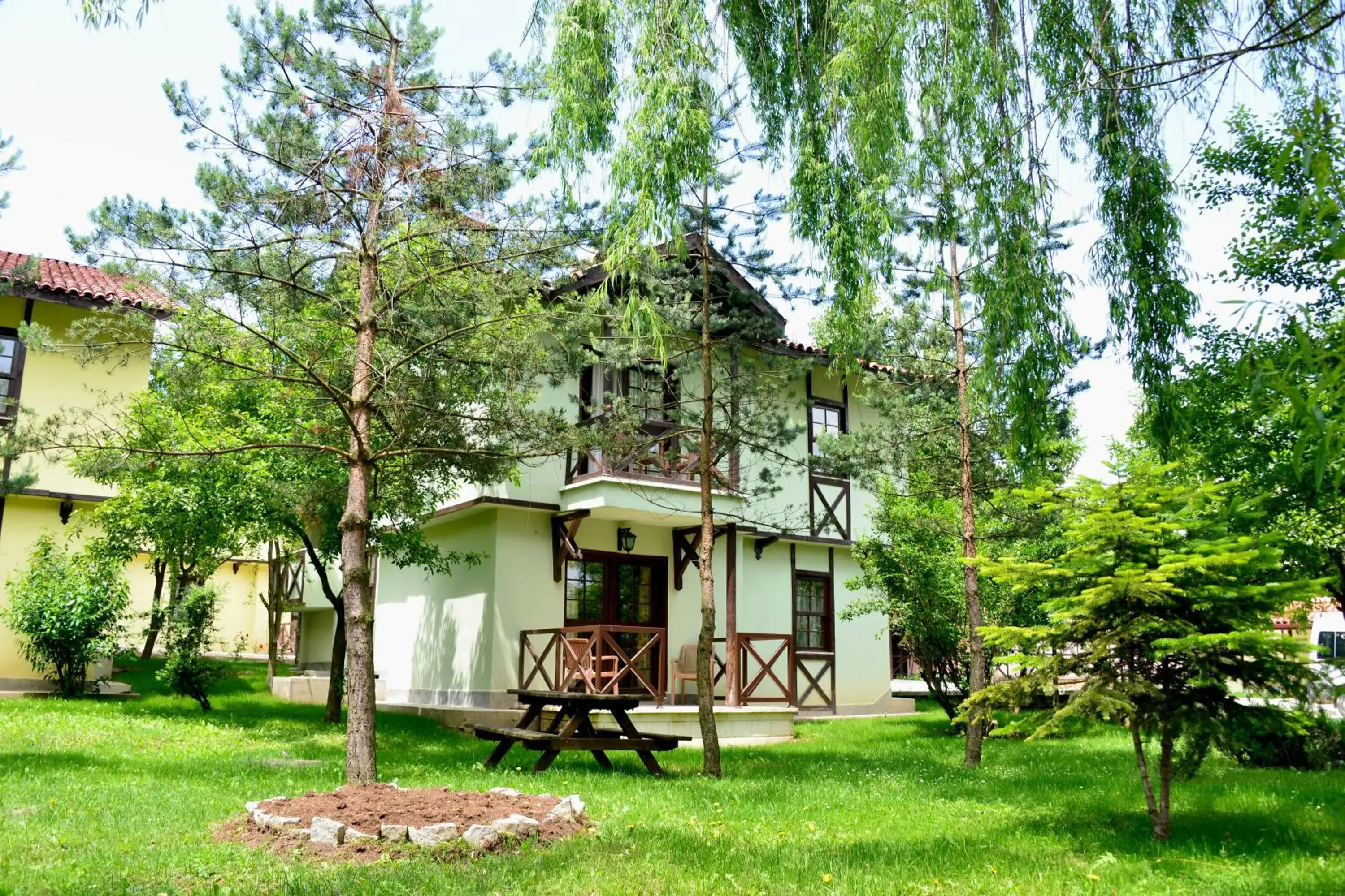 Garden view in VONRESORT Abant Garden view in VONRESORT Abant