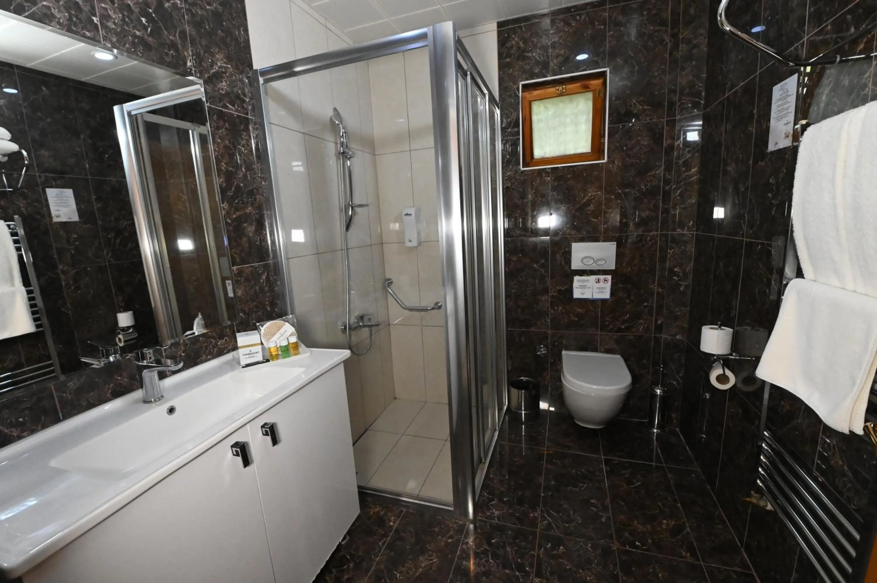 Shower in VONRESORT Abant