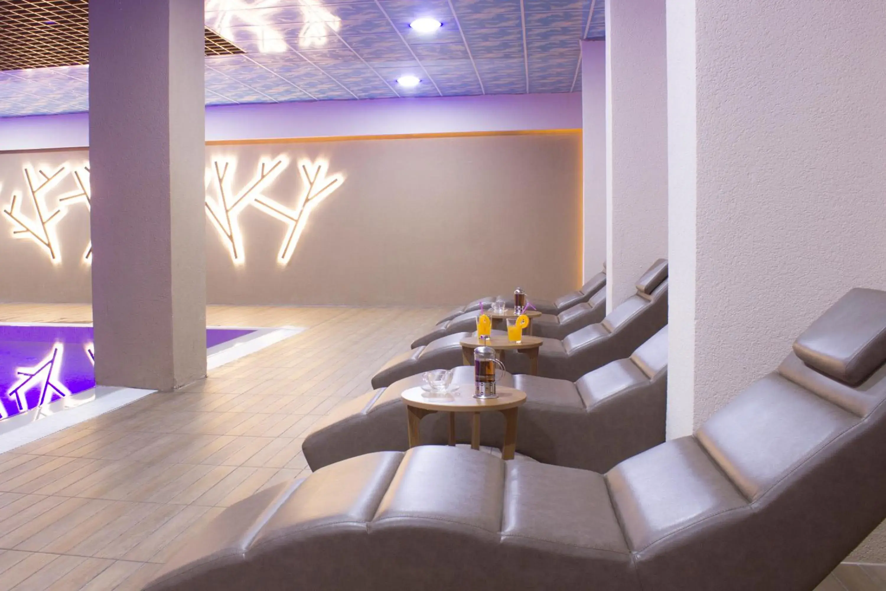 Swimming pool in Sarissa Hotel Swimming pool in Sarissa Hotel