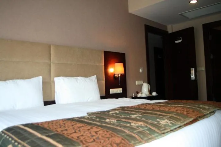 Cetin Hotel