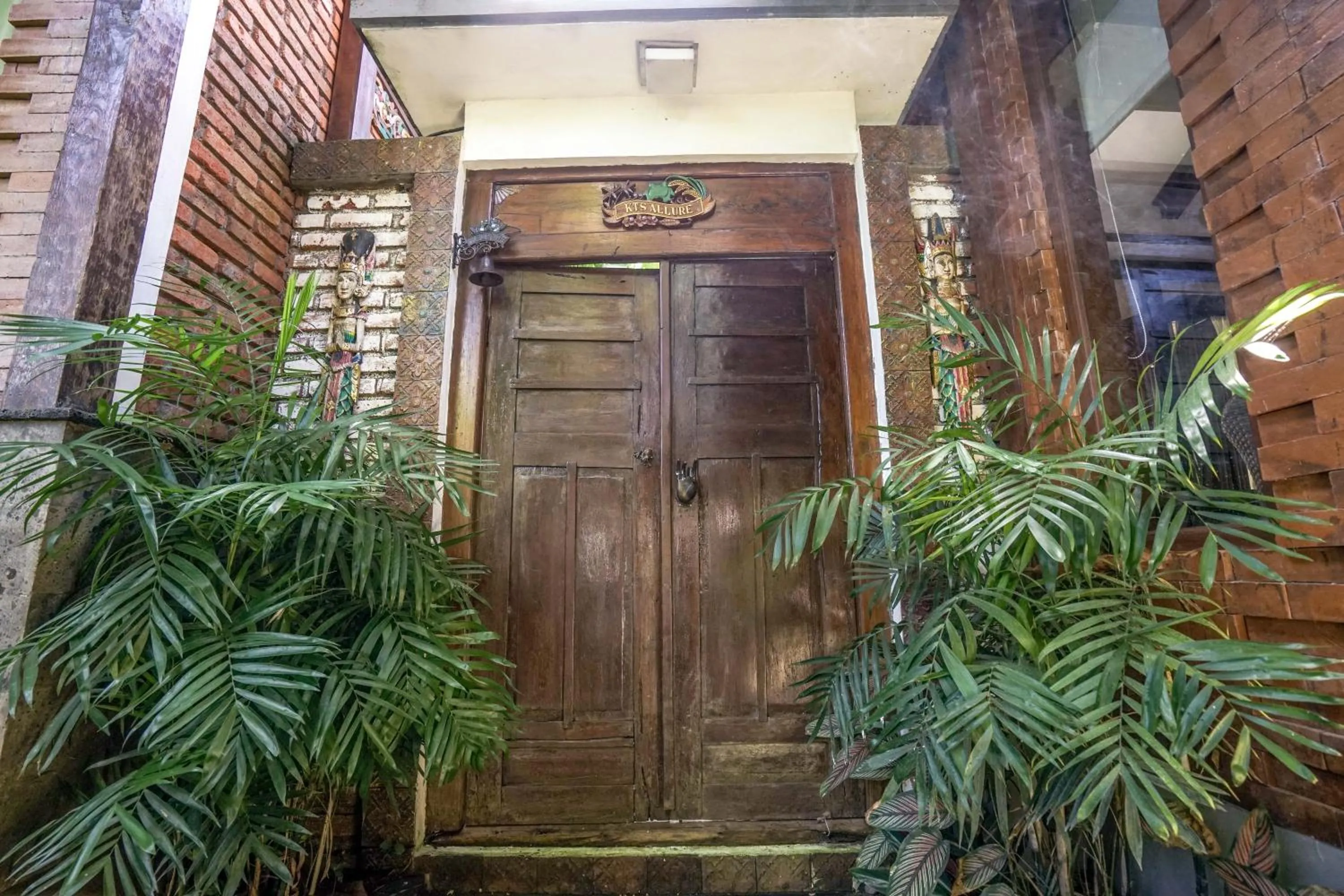 Facade/entrance in KTS Balinese Villas