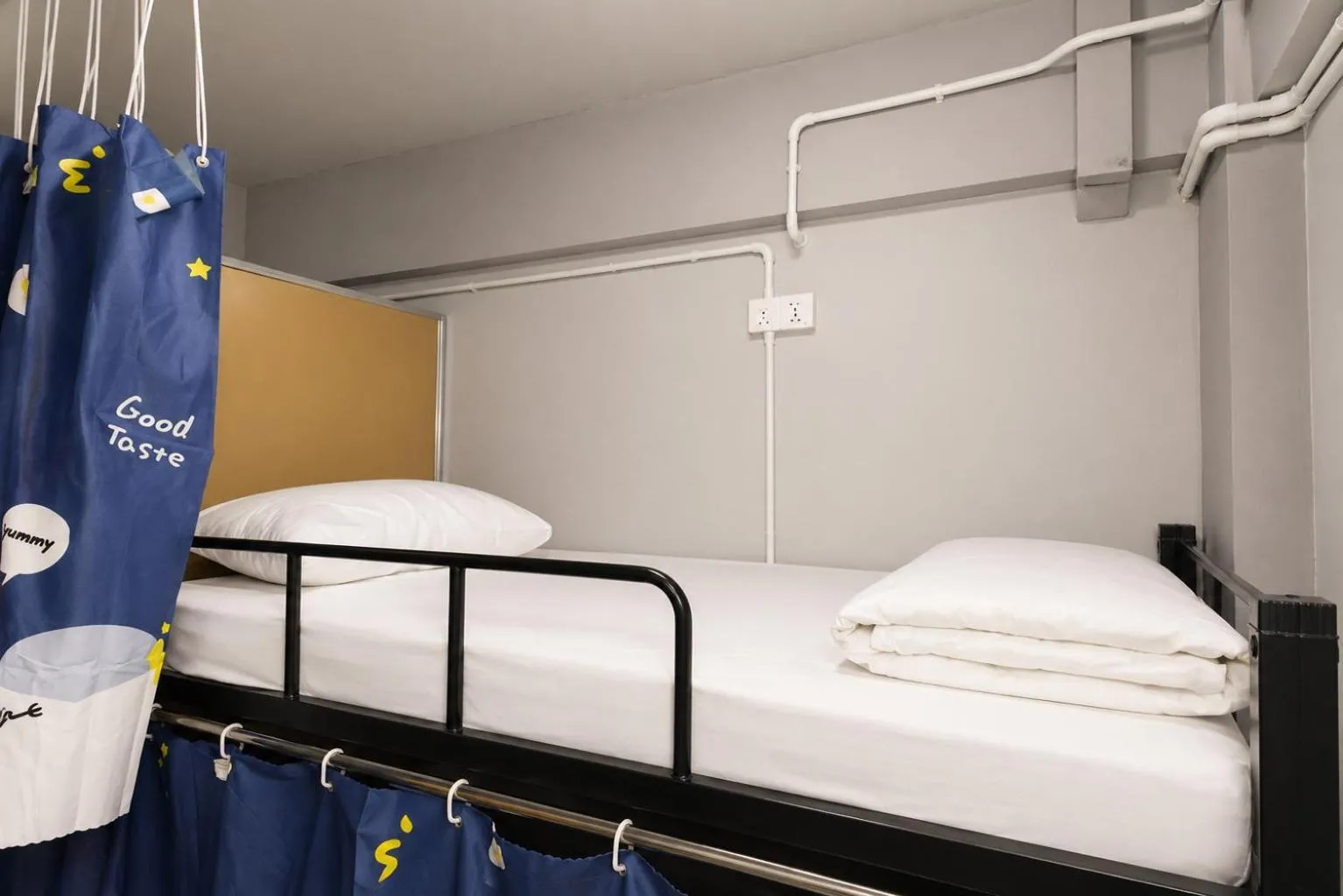 Bunk Bed in Mixed Dormitory Room in Makotel Hostel Ipoh