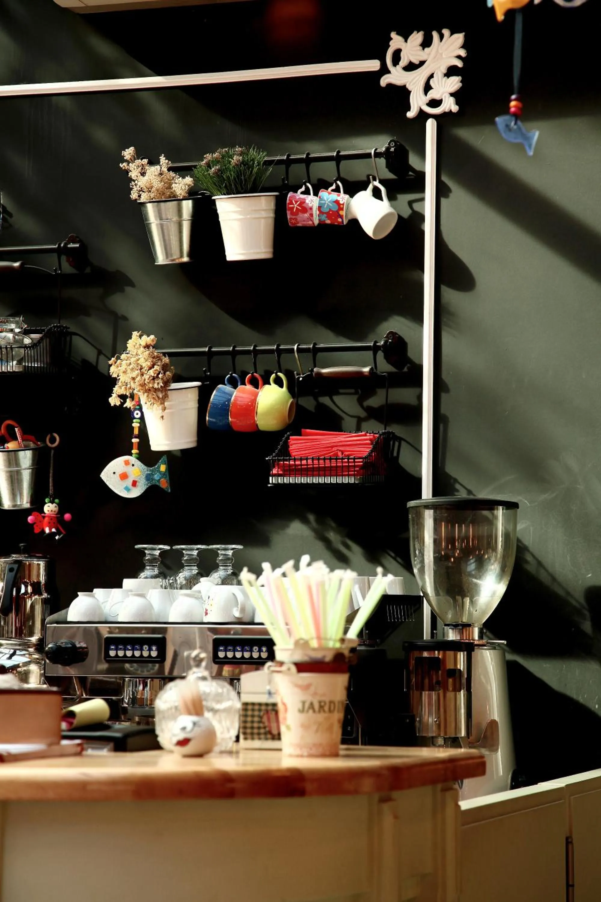 Restaurant/places to eat in Ottoman Suites by Sera House