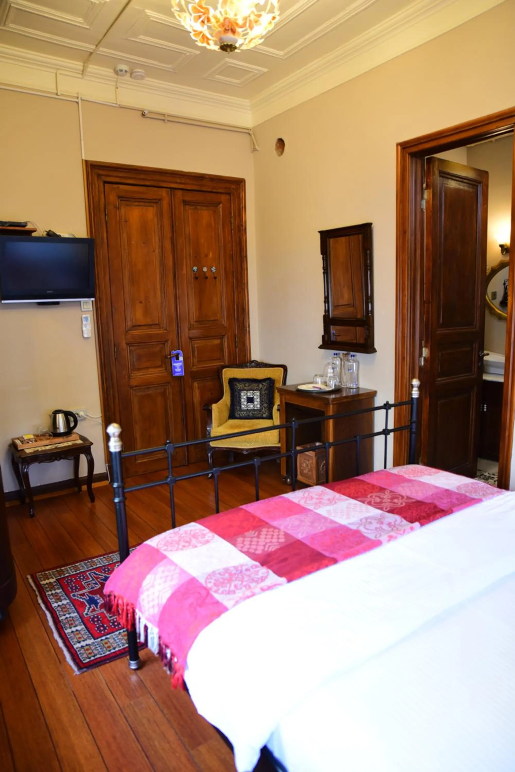 Photo of the whole room, Bed in Ottoman Suites by Sera House