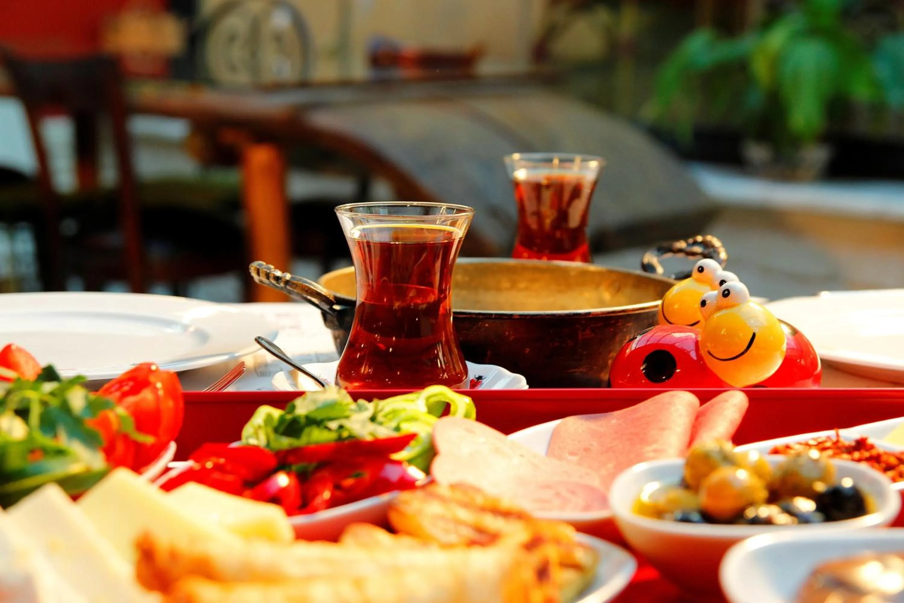 Restaurant/places to eat in Ottoman Suites by Sera House