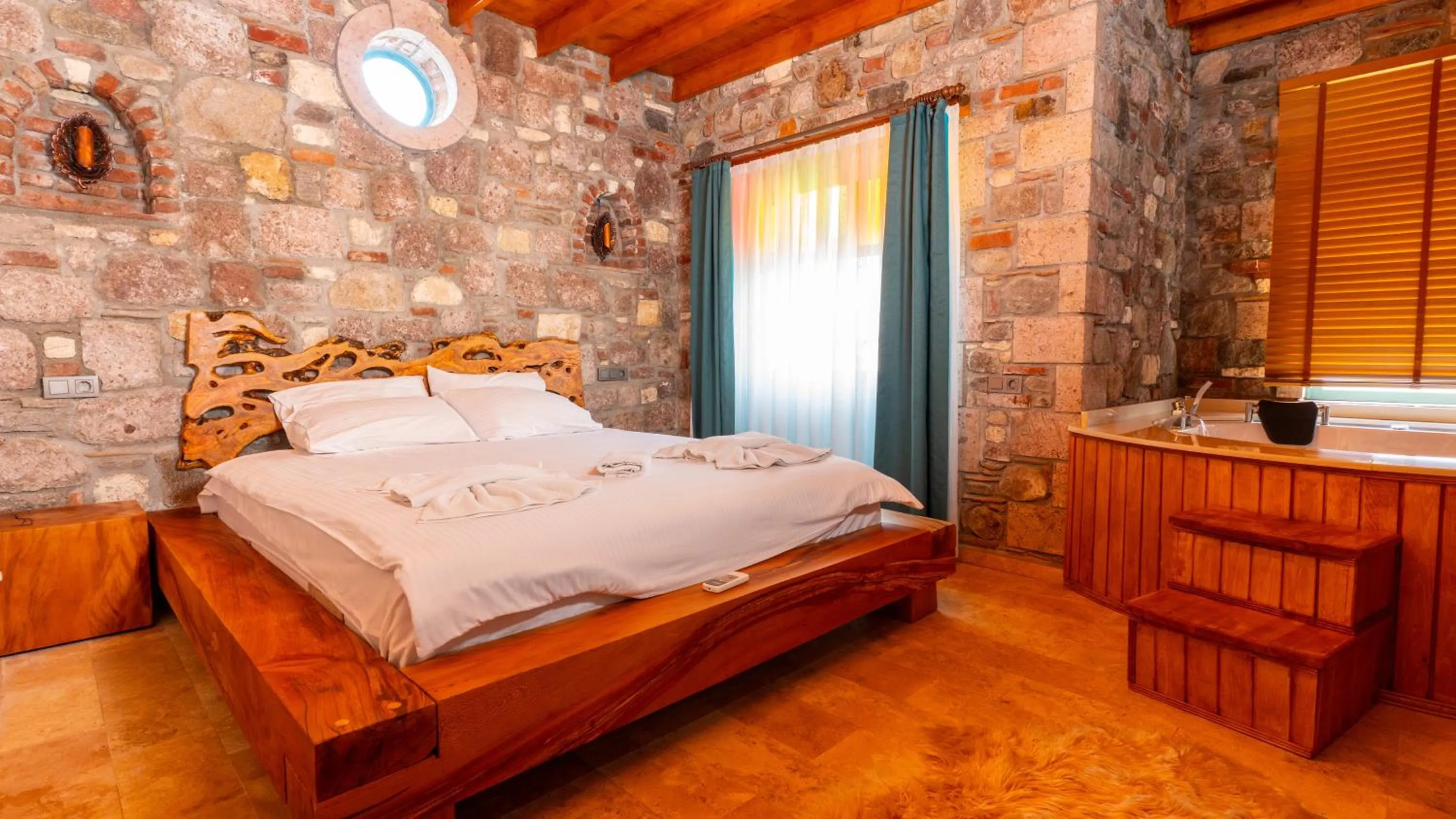 Photo of the whole room, Bed in Tetka Konukevi