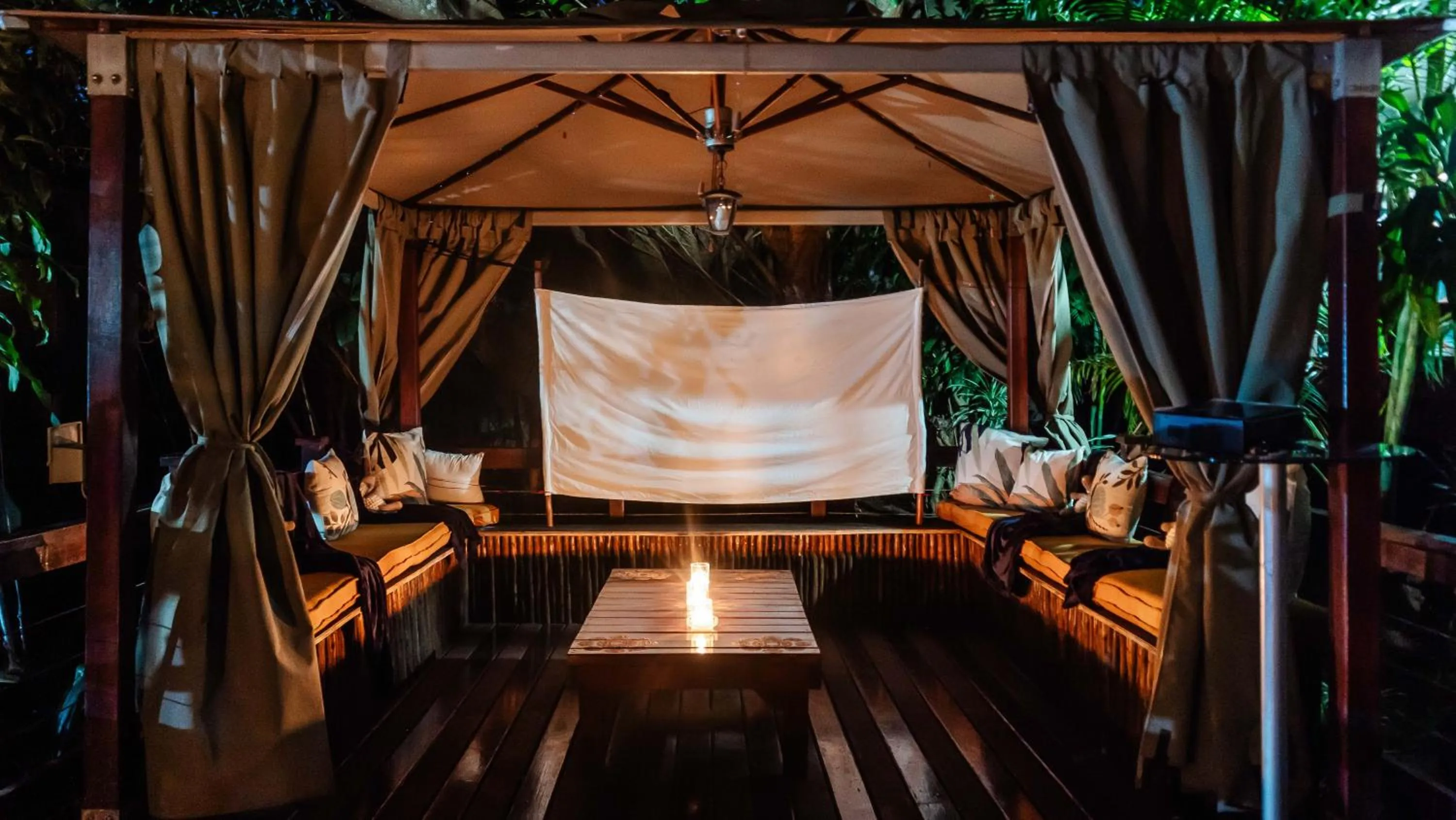 Luxury Tented Village @ Urban Glamping