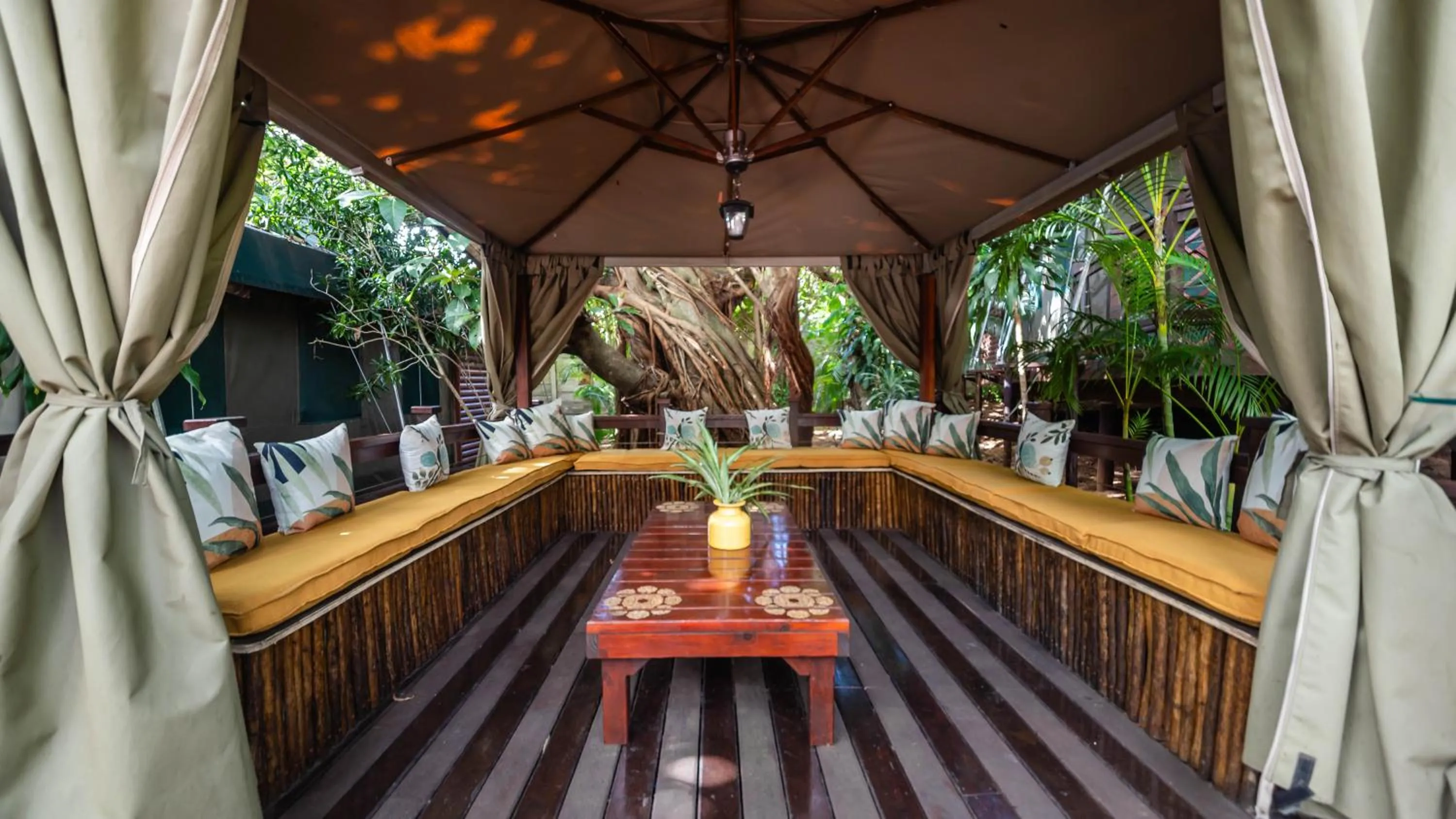 Luxury Tented Village @ Urban Glamping