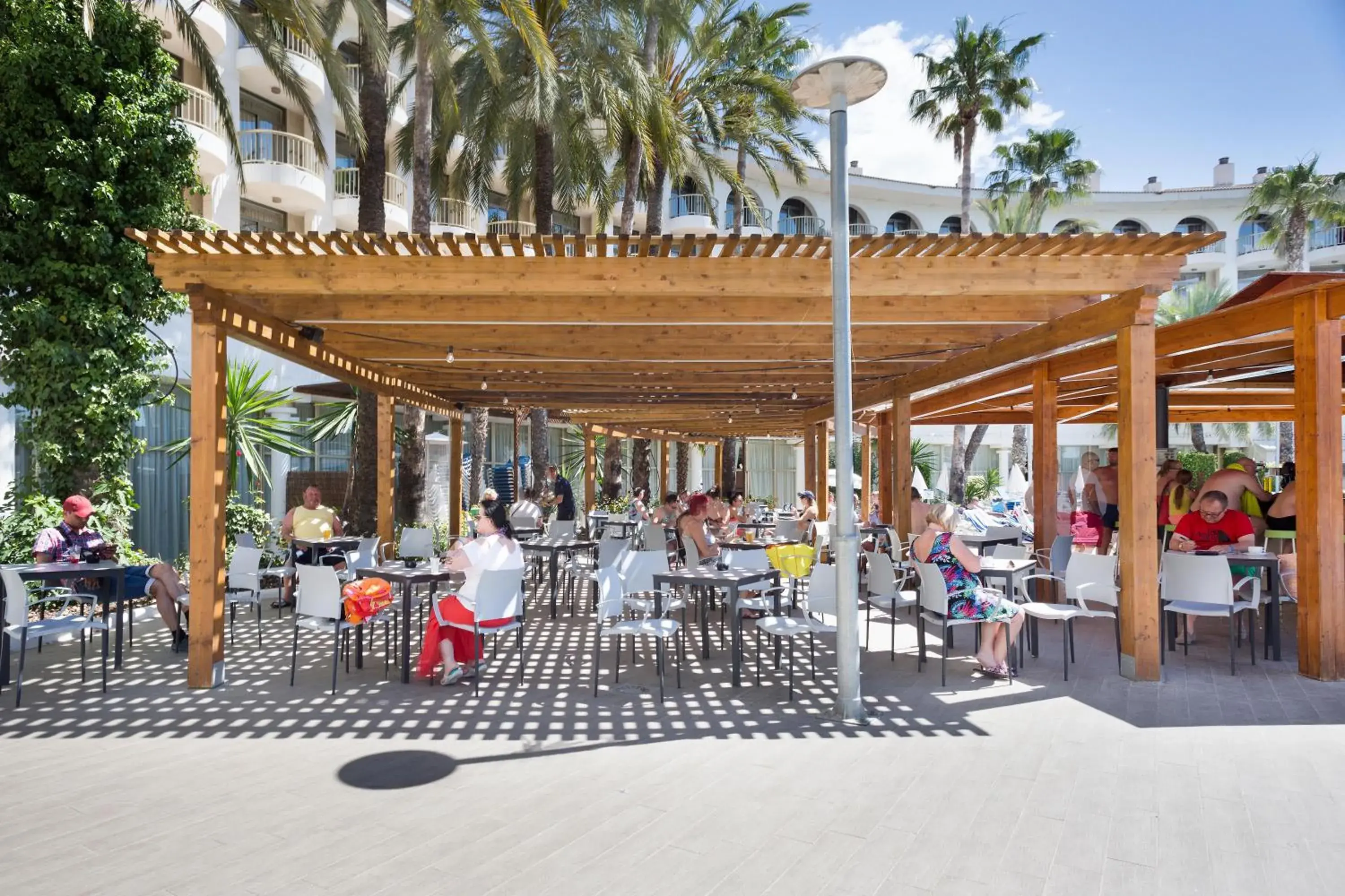 Lounge or bar in Hotel Best Cambrils Lounge or bar in Hotel Best Cambrils