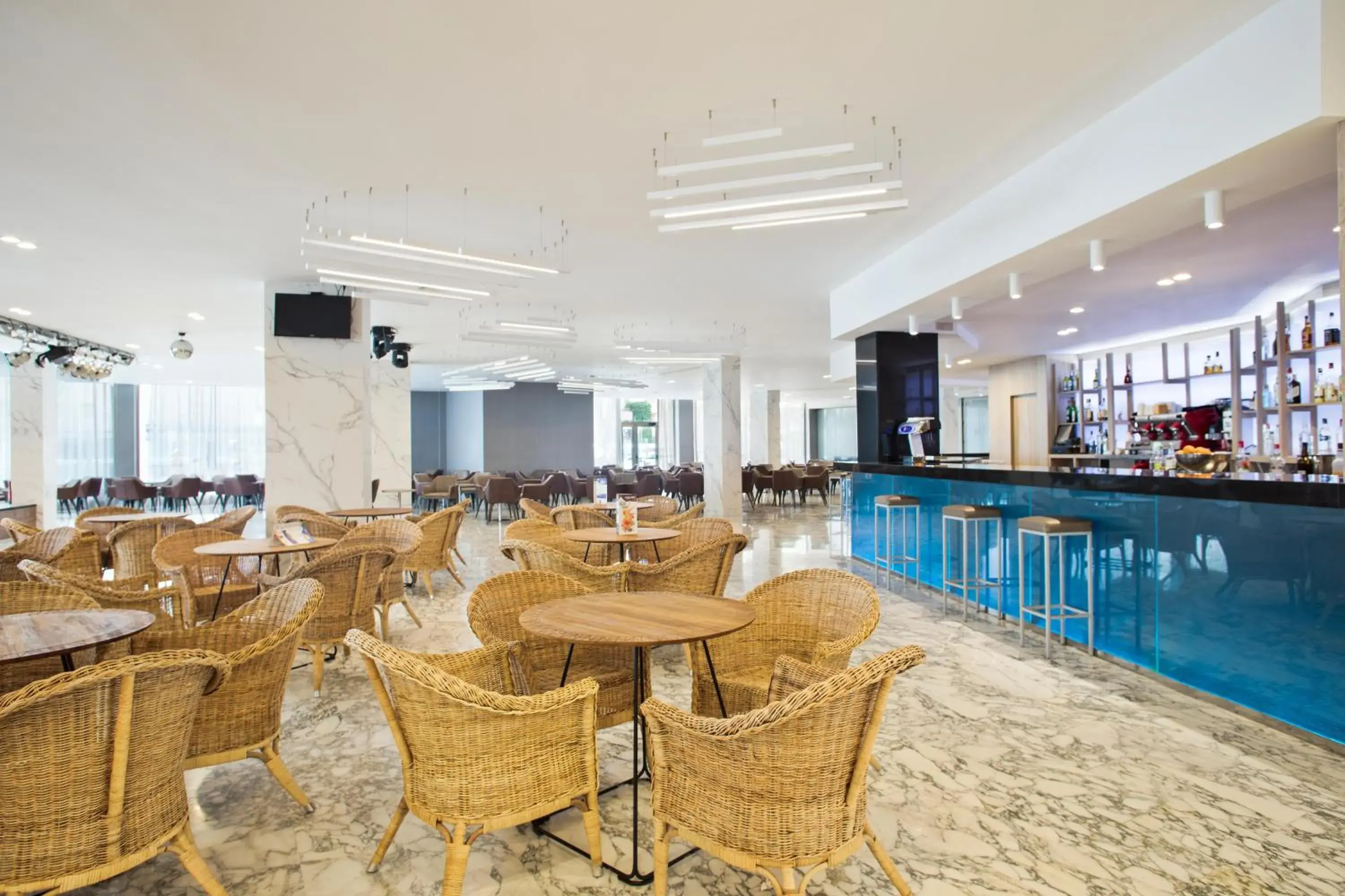 Lounge or bar in Hotel Best Cambrils Lounge or bar in Hotel Best Cambrils