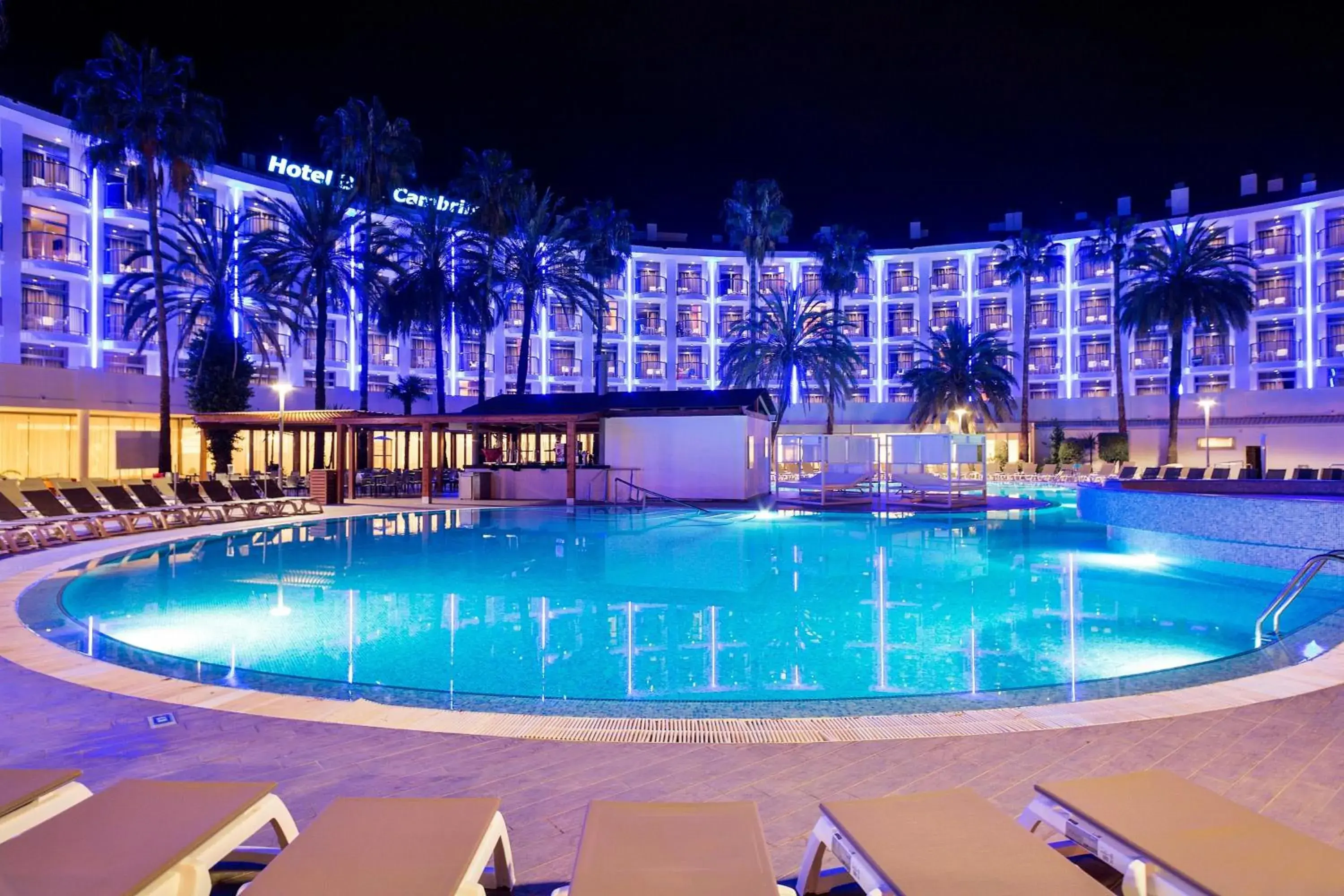 Swimming pool in Hotel Best Cambrils Swimming pool in Hotel Best Cambrils