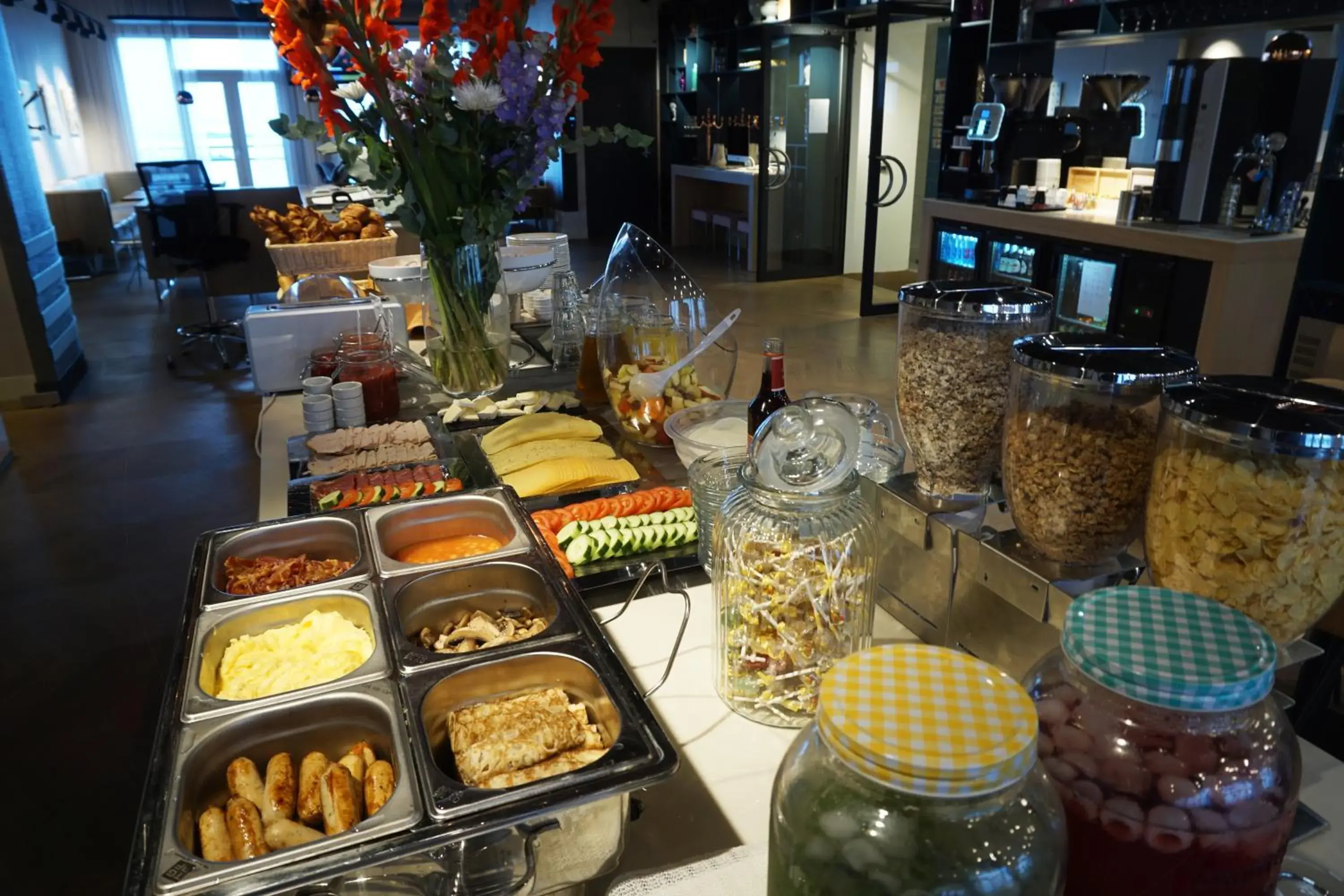 Restaurant/places to eat in Amadi Panorama Hotel Restaurant/places to eat in Amadi Panorama Hotel