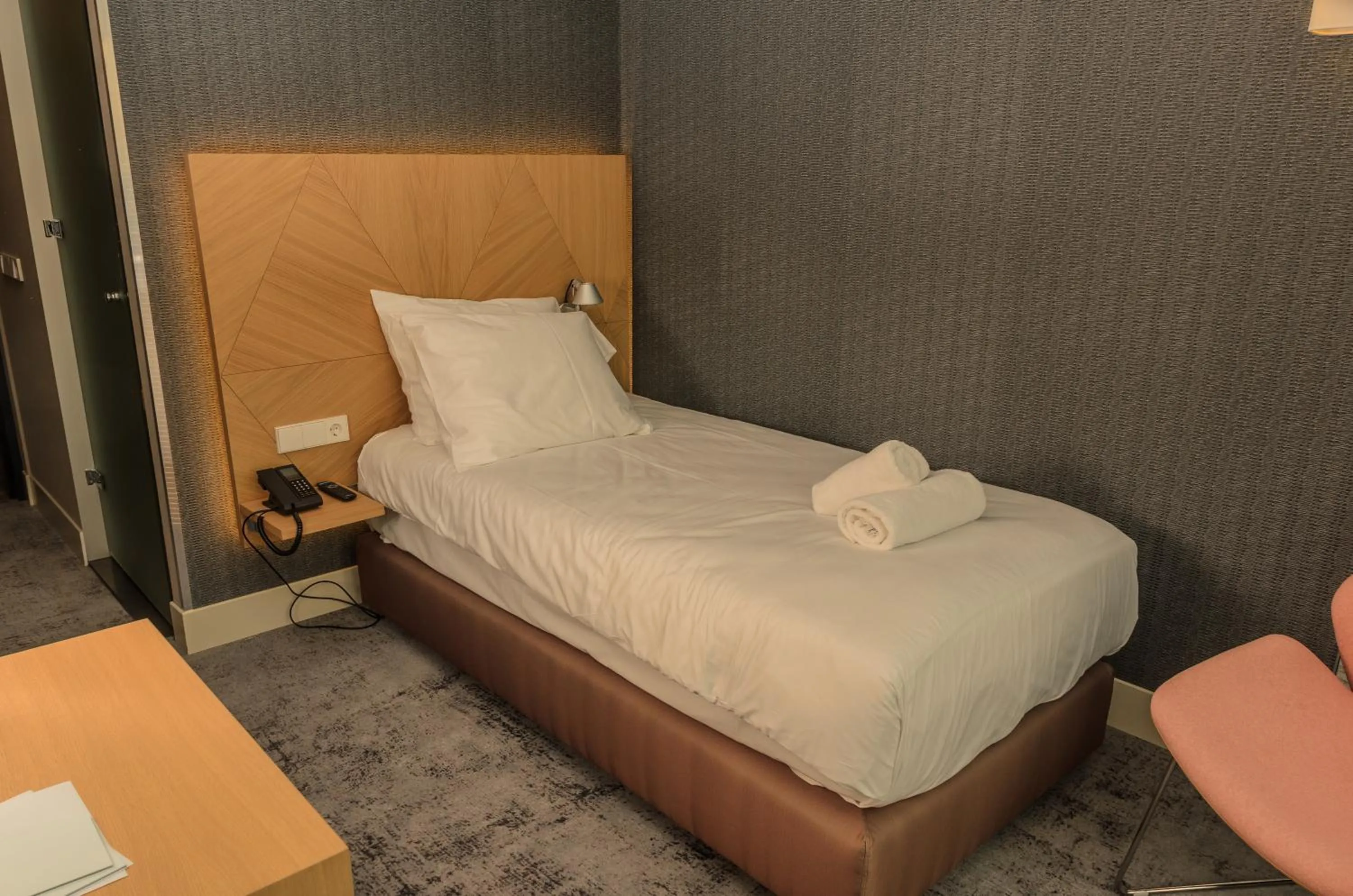 Bed in Amadi Panorama Hotel