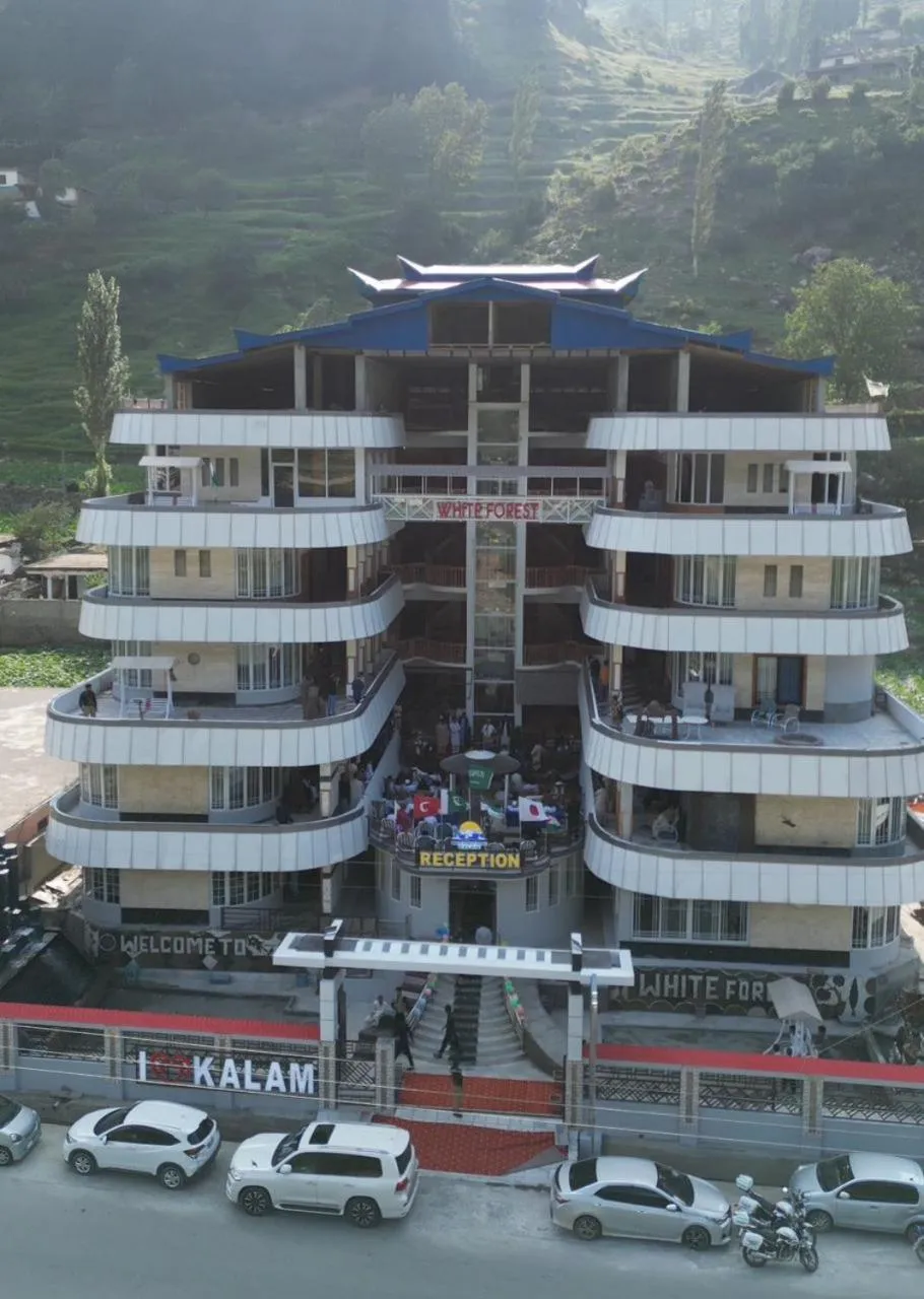 Property building in Kabirs Hotel Kalam