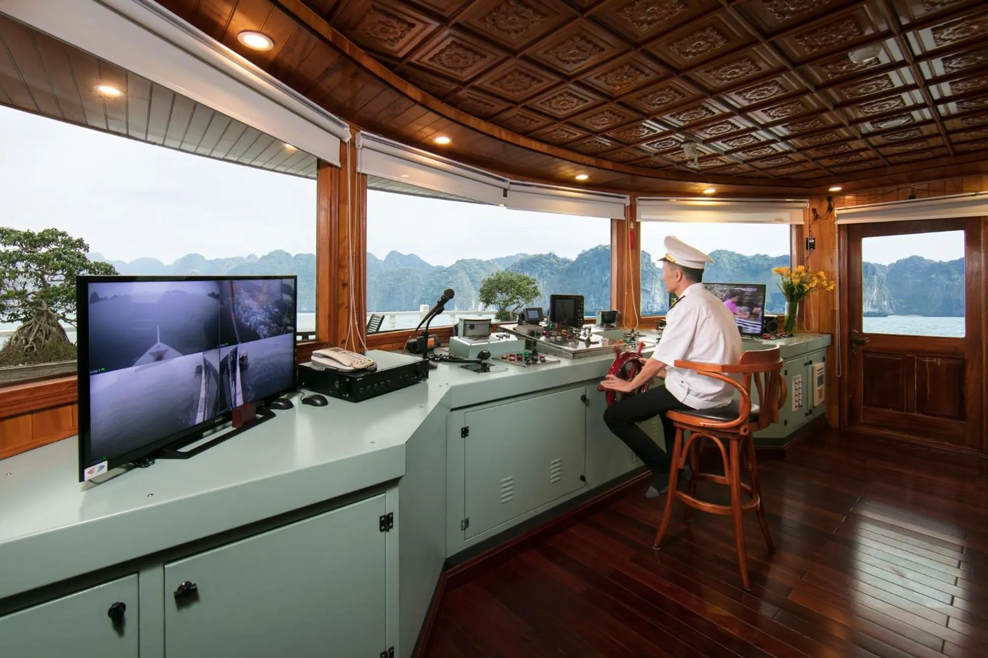 People in La Regina Royal Cruise