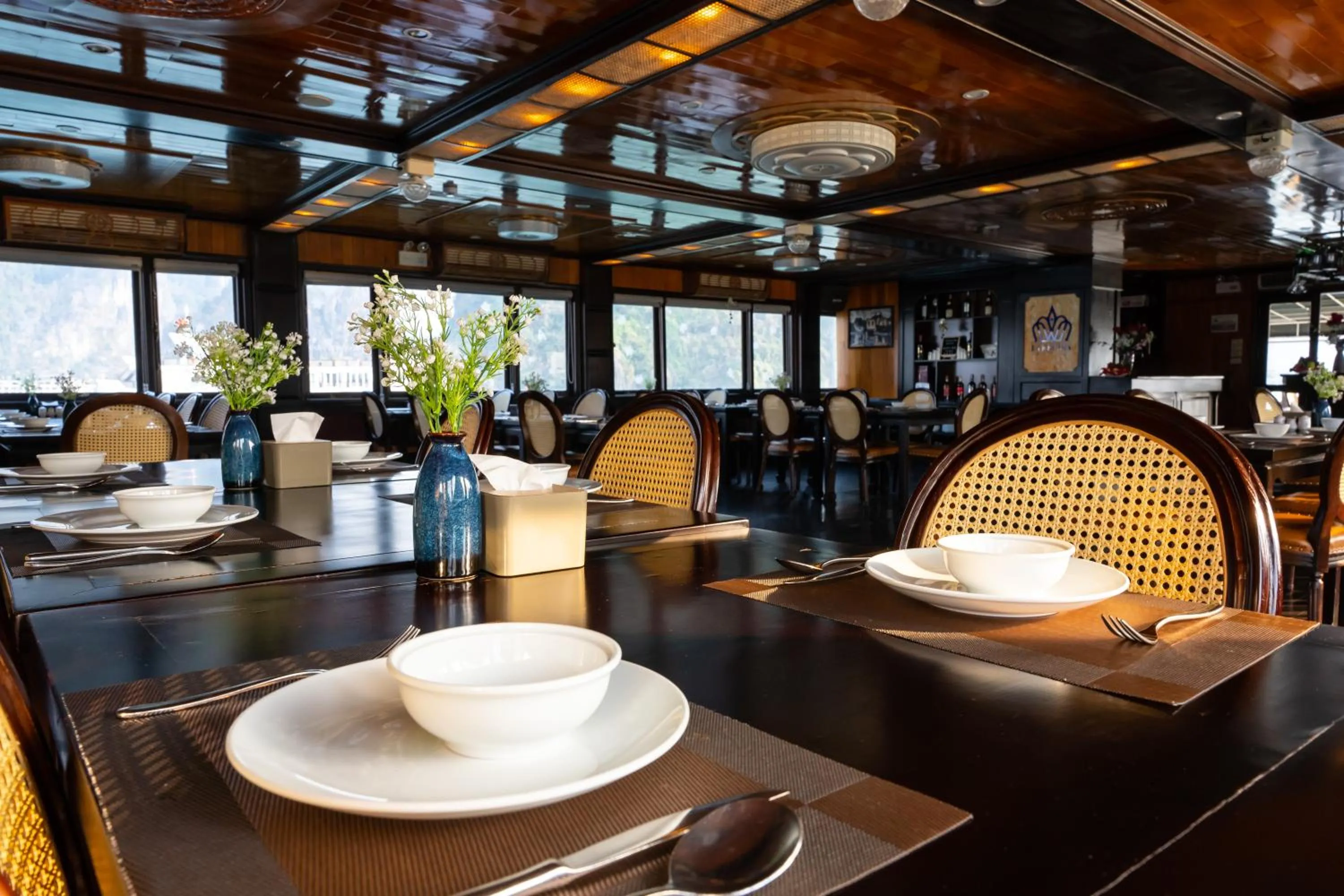 Restaurant/places to eat in La Regina Royal Cruise