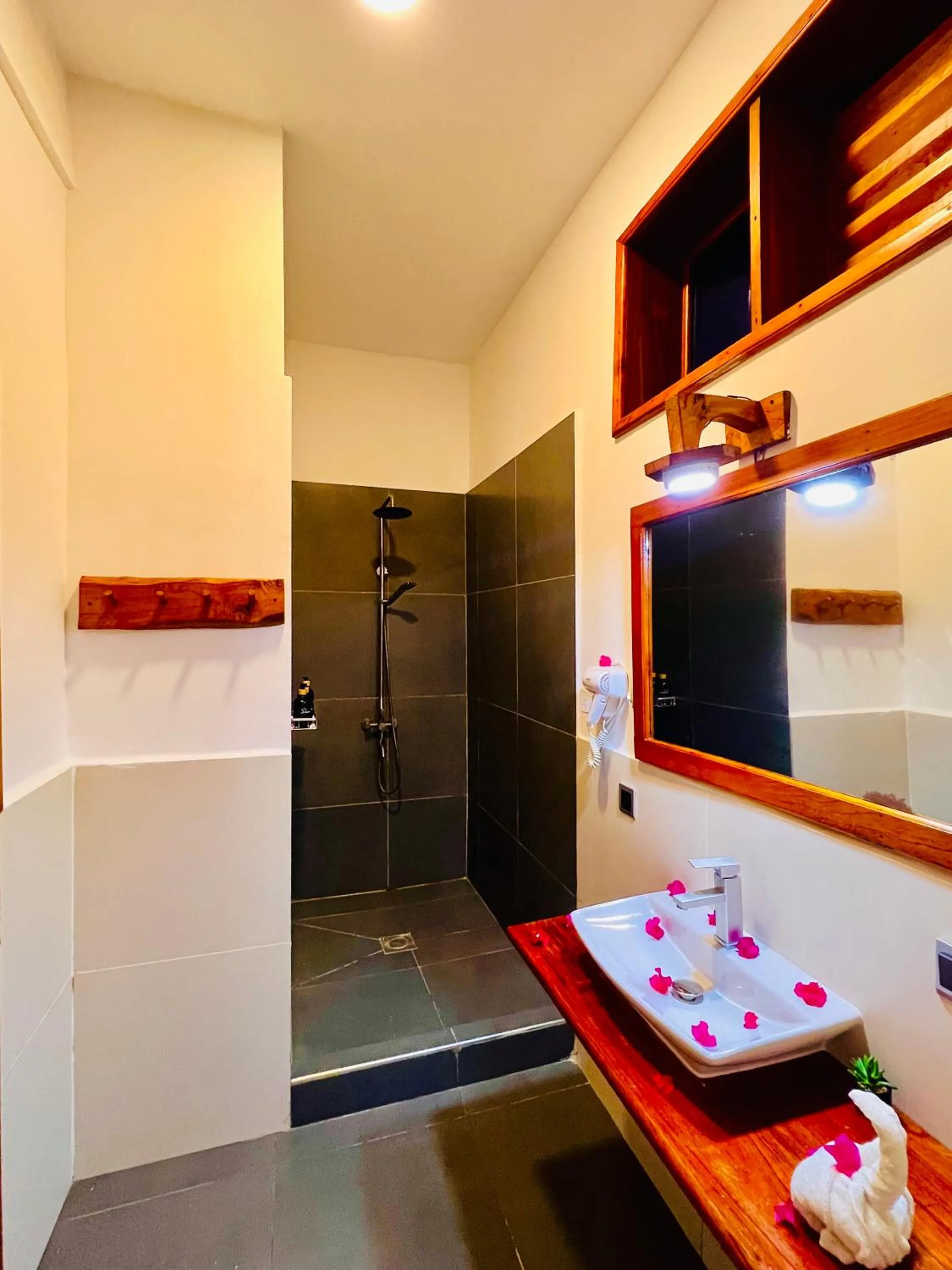 Bathroom in Tropical Nungwi