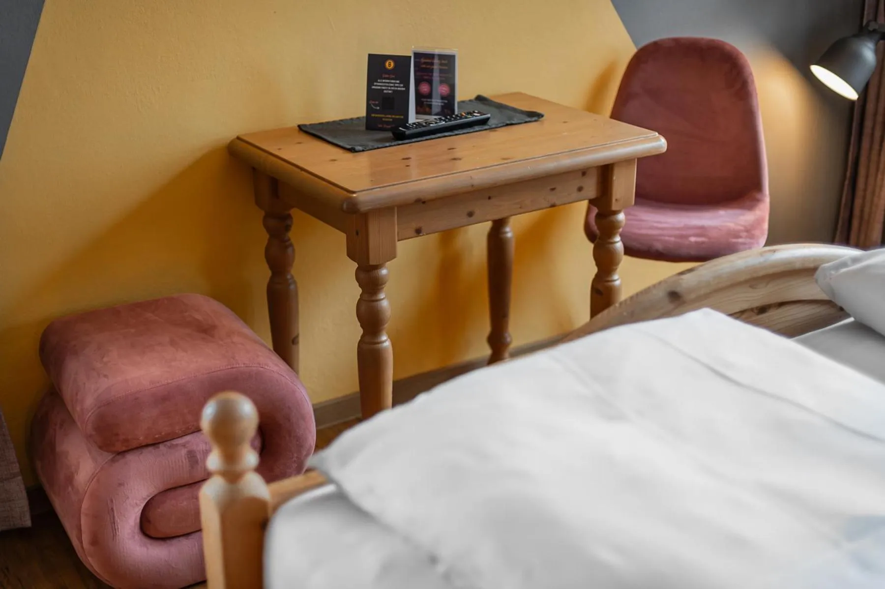 Seating area, Bed in B&B Berglift direkt an der Talstation