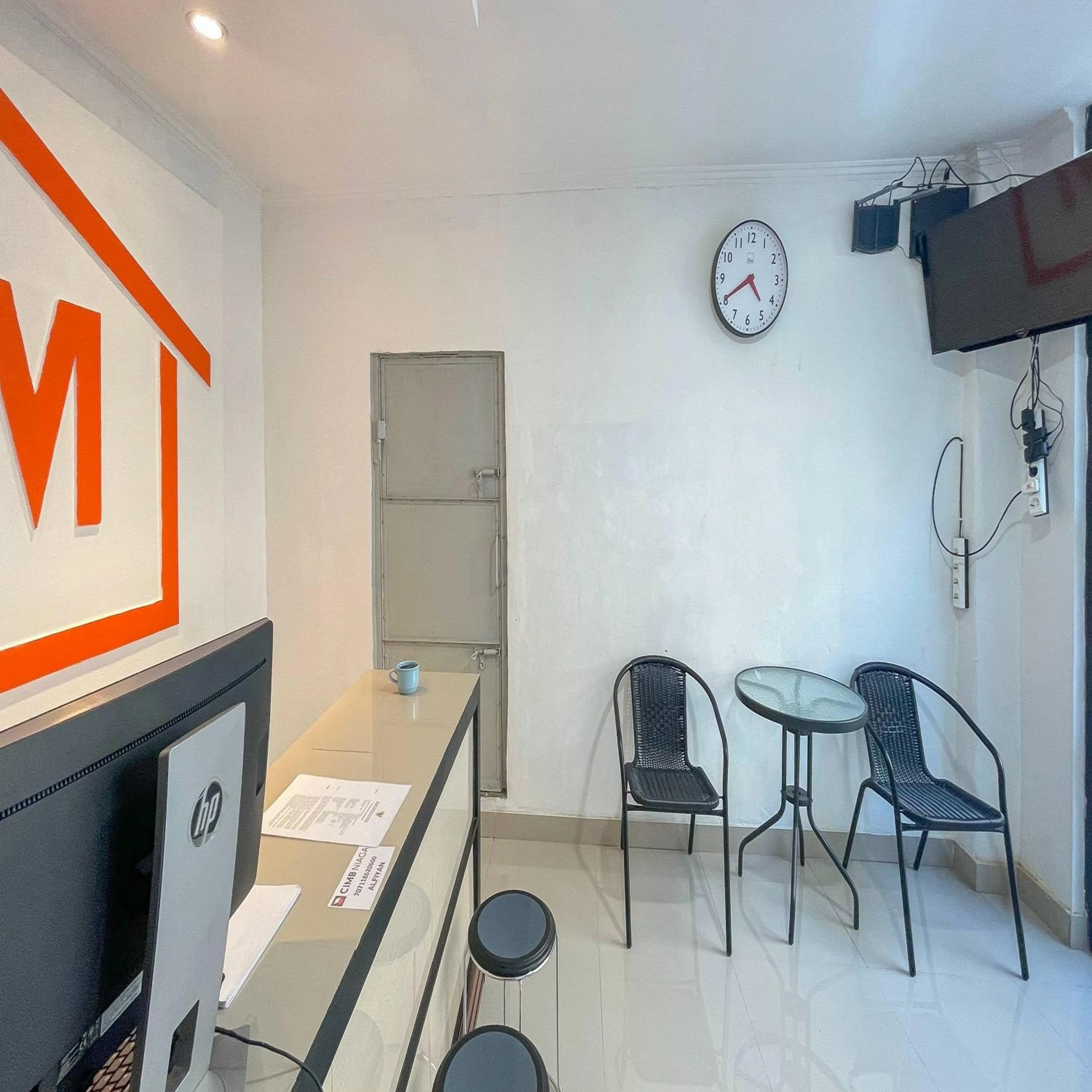 Lobby or reception in JM Tuparev Mitra RedDoorz