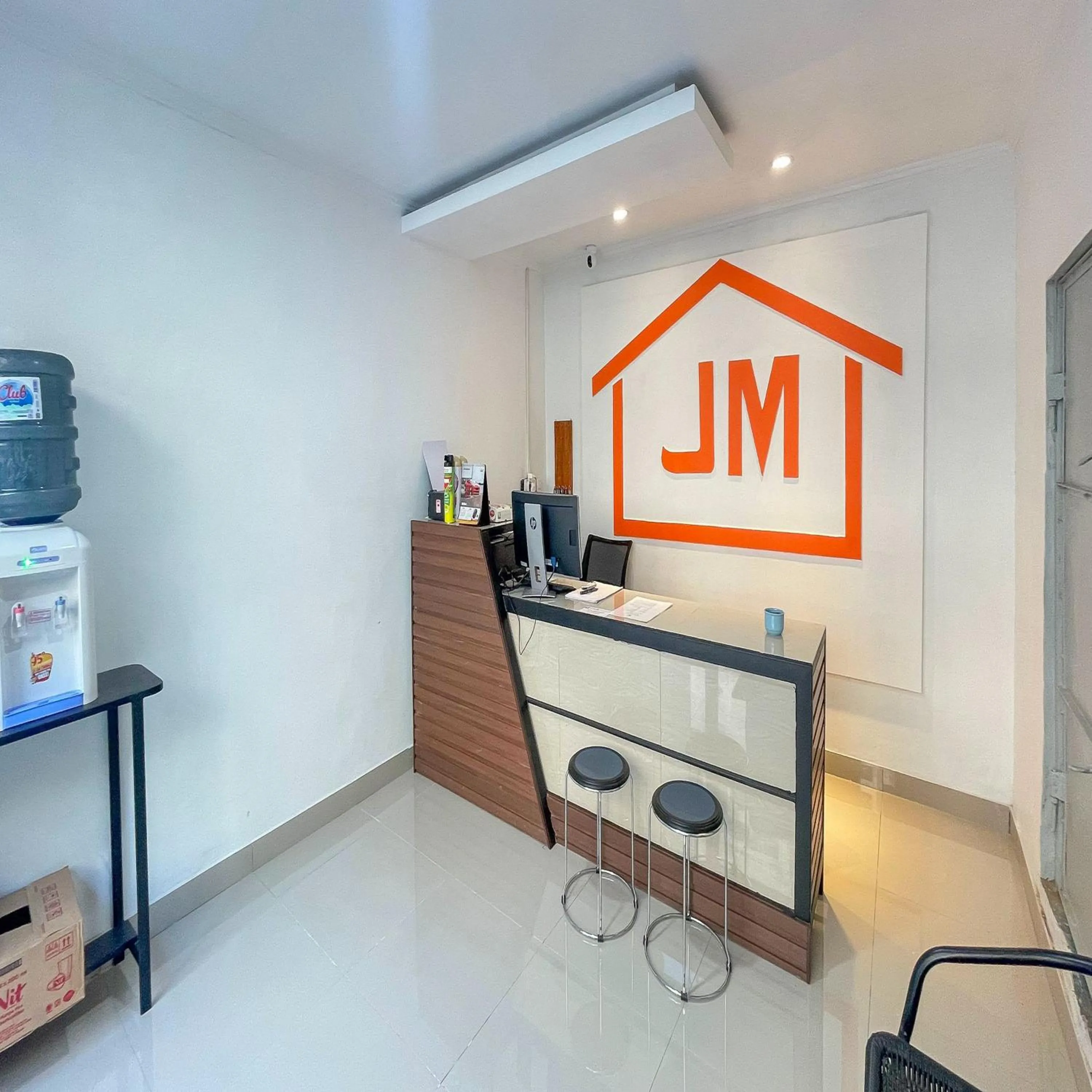 Lobby or reception in JM Tuparev Mitra RedDoorz