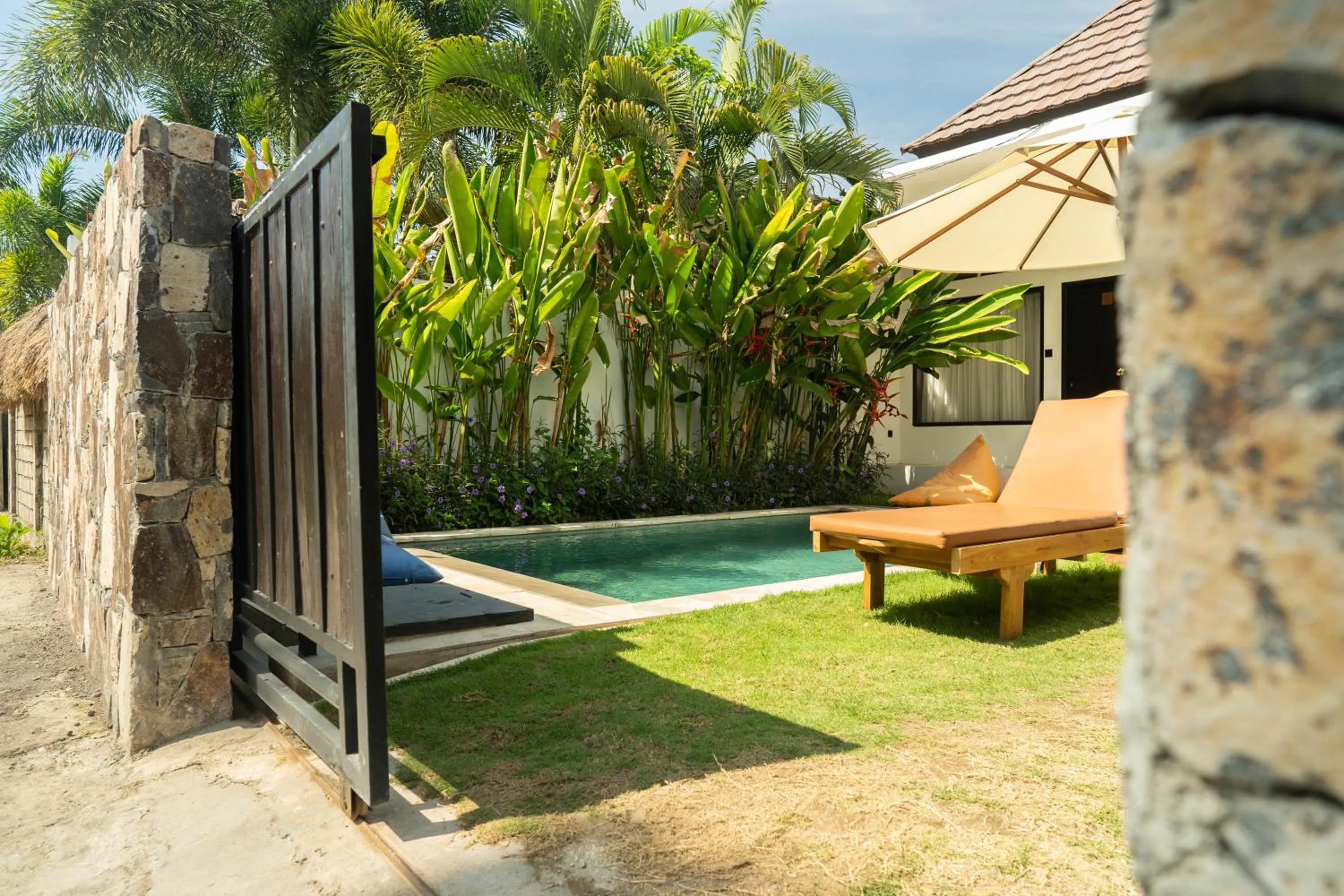 Garden in Susurro Villas - New Cozy Bungalow - Private Kitchen - 80Mbps WiFi