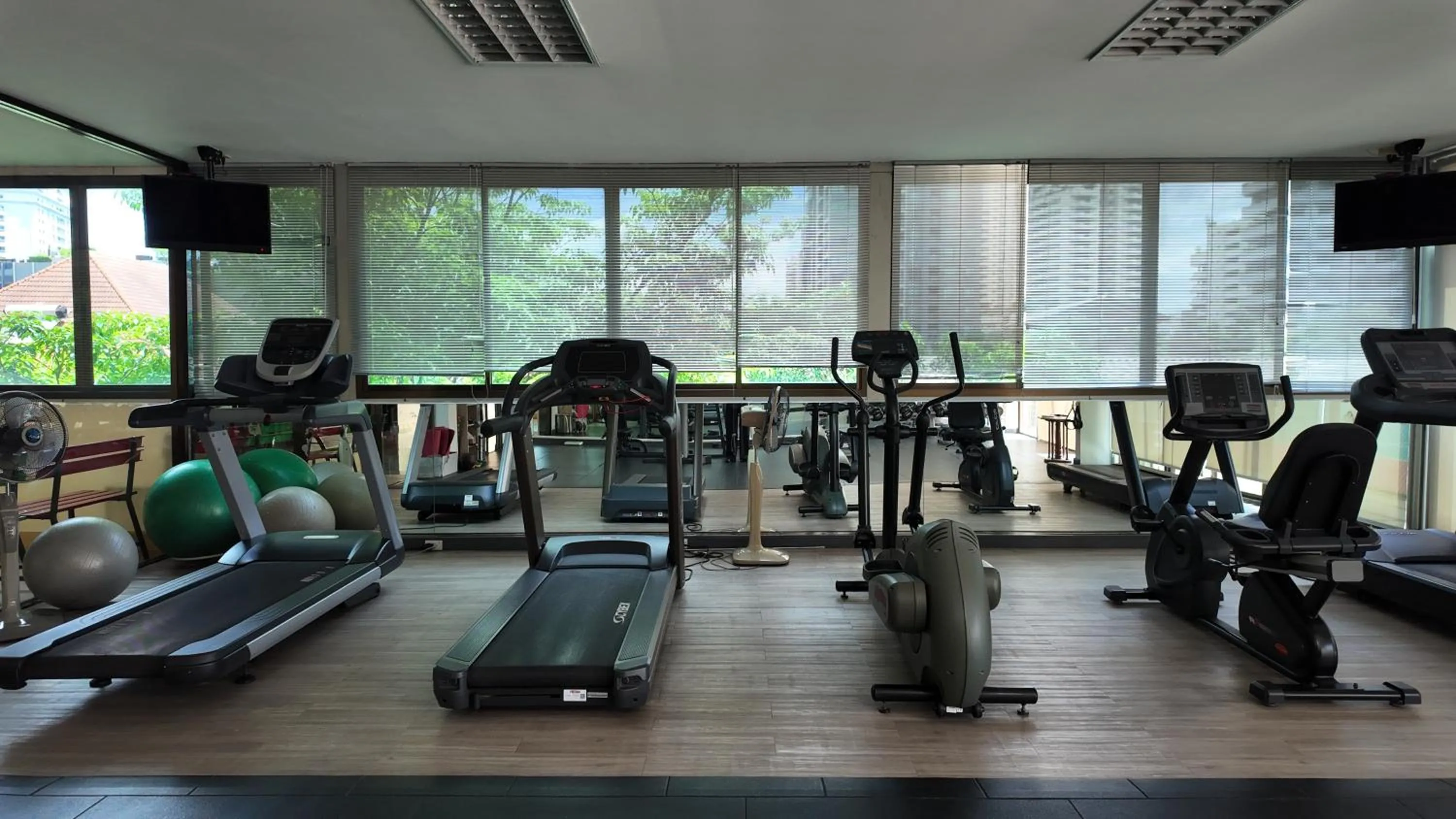 Fitness centre/facilities in Charan Tower Residences by Aspira