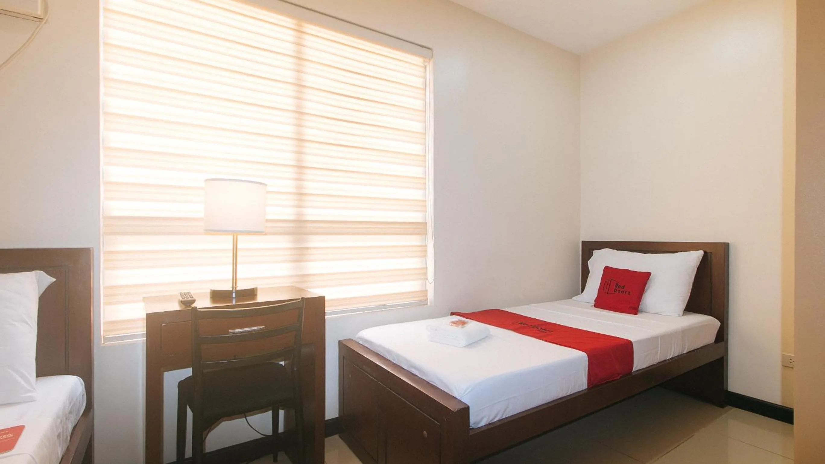 Bed in RedDoorz at Nucell