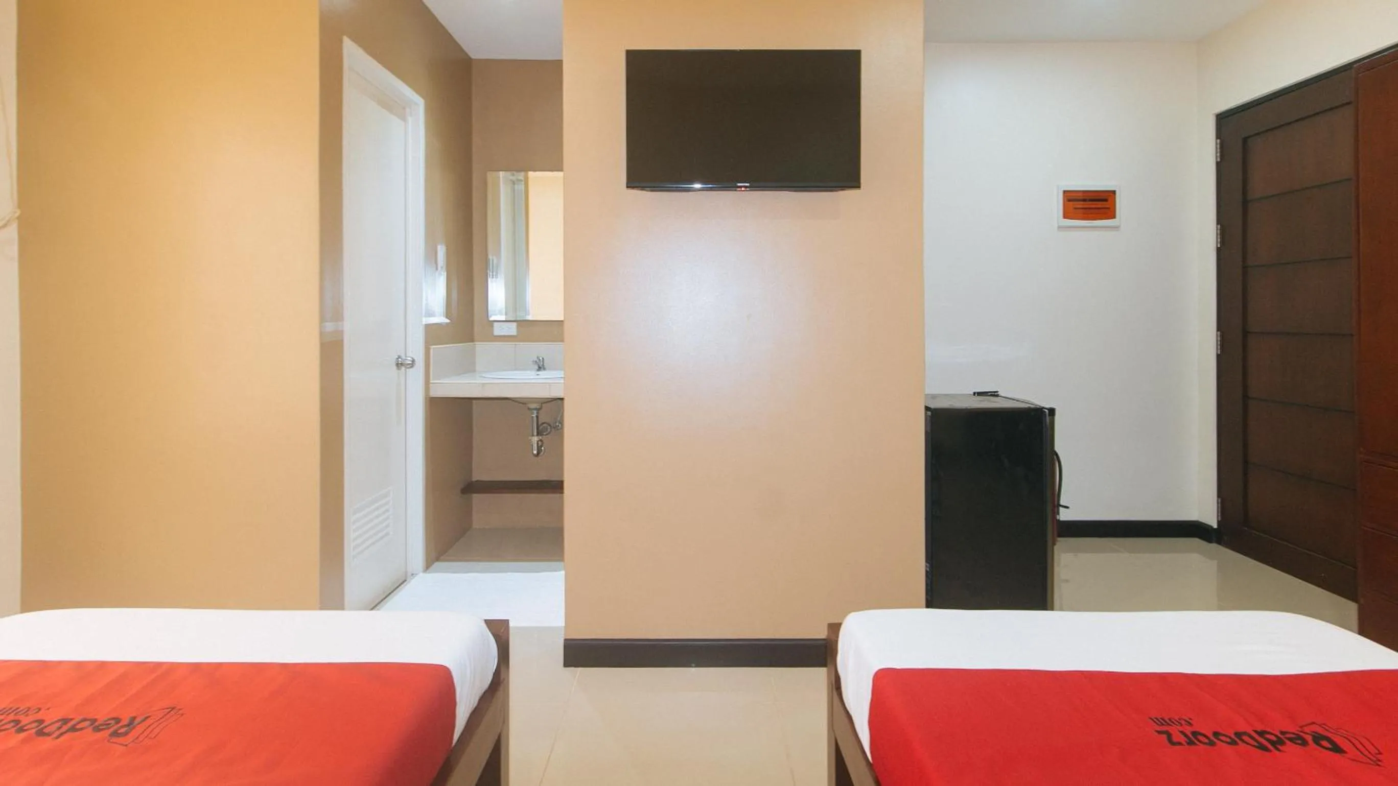 Bed in RedDoorz at Nucell