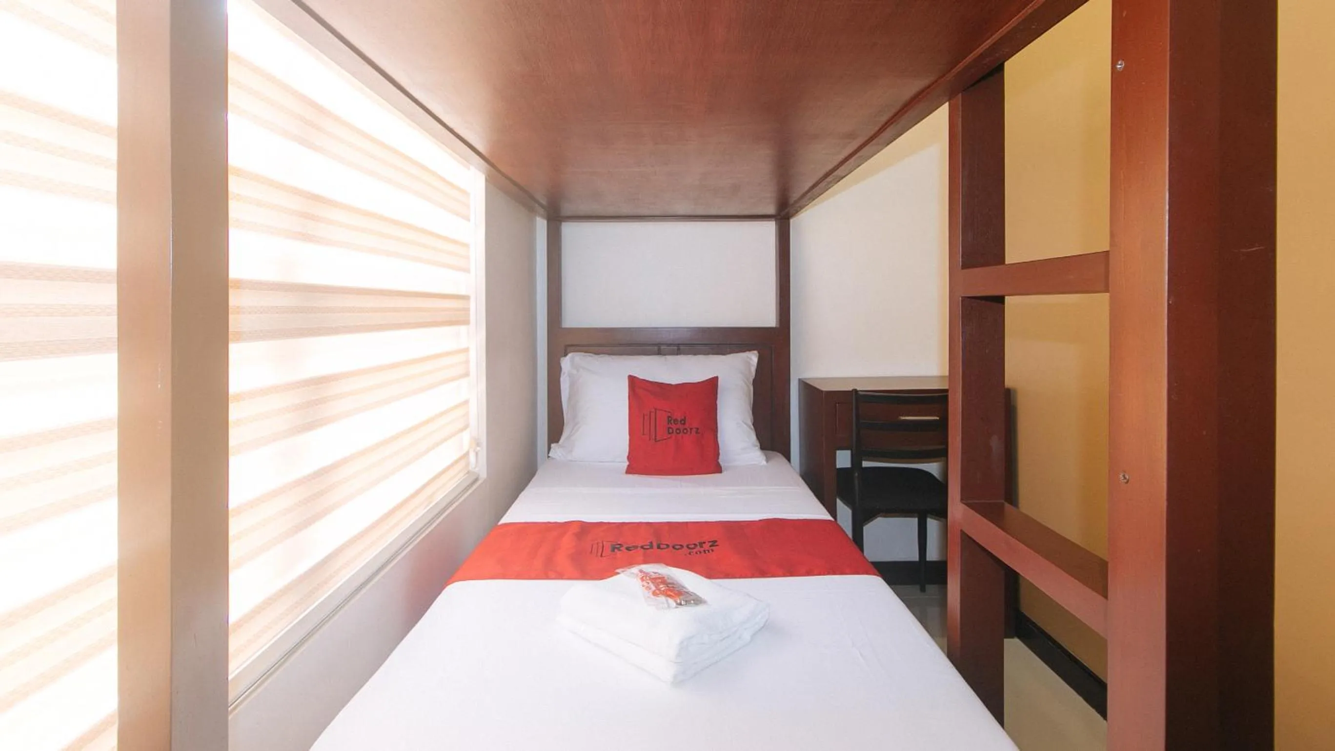 Bed in RedDoorz at Nucell