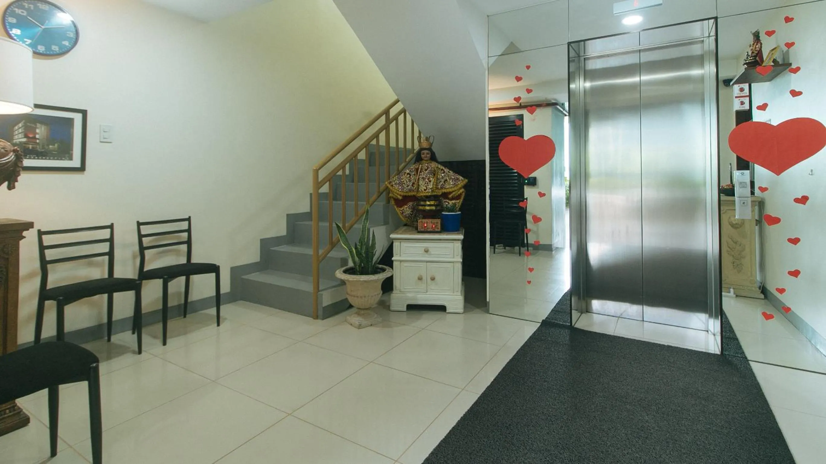 elevator in RedDoorz at Nucell