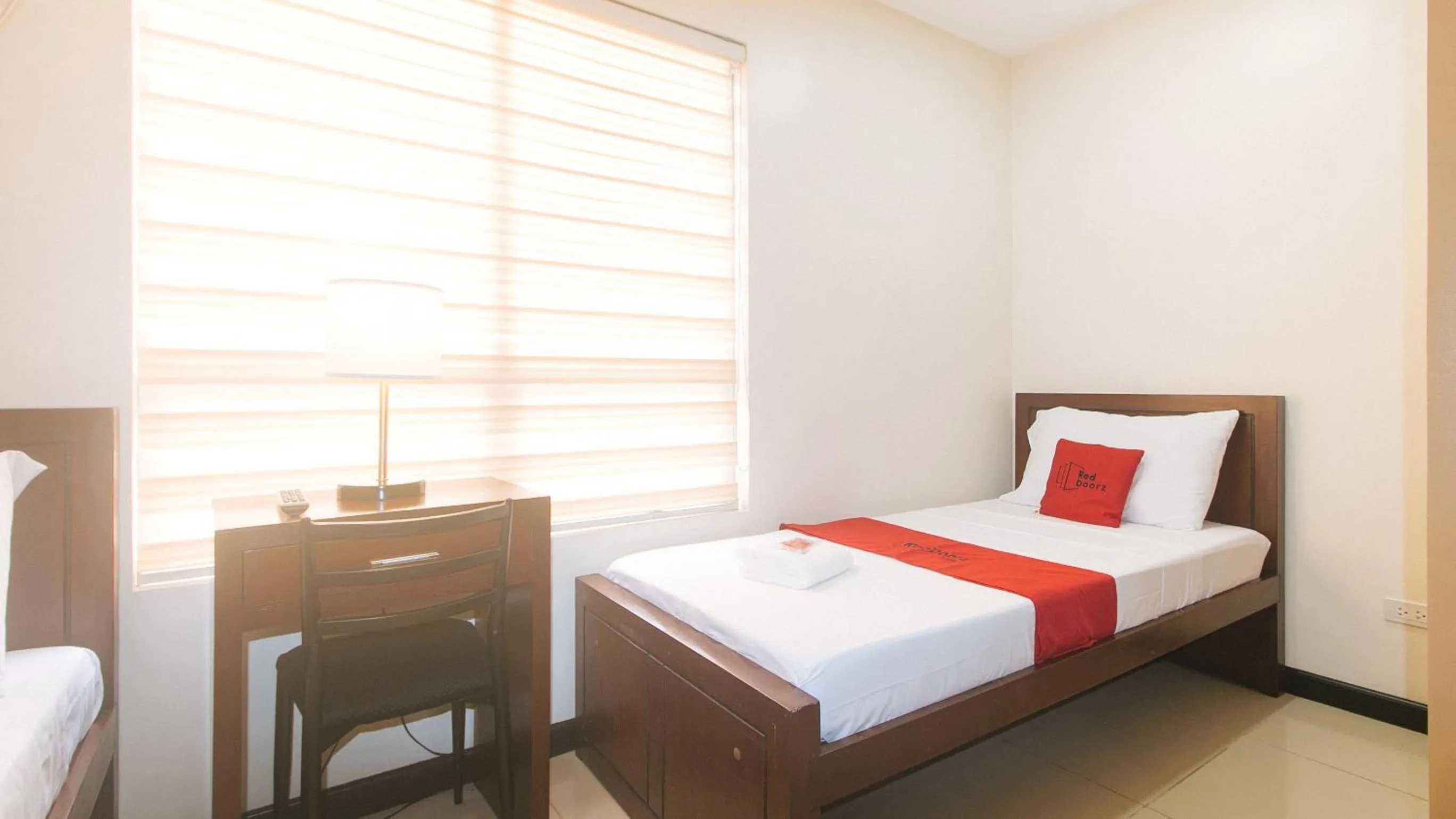 Bed in RedDoorz at Nucell