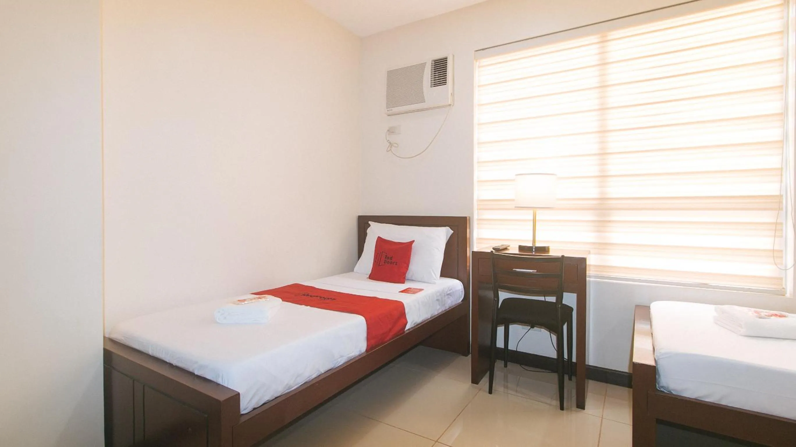 Bedroom, Bed in RedDoorz at Nucell