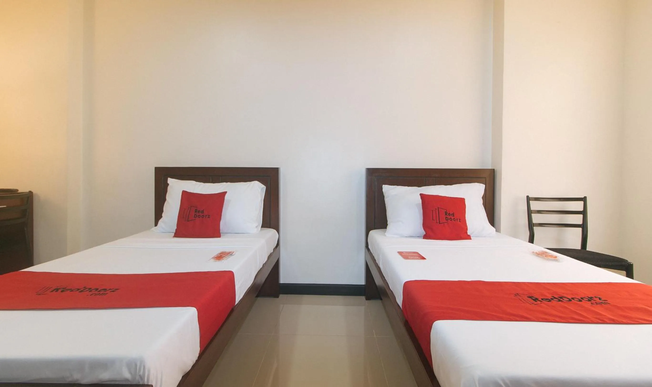 Bed in RedDoorz at Nucell