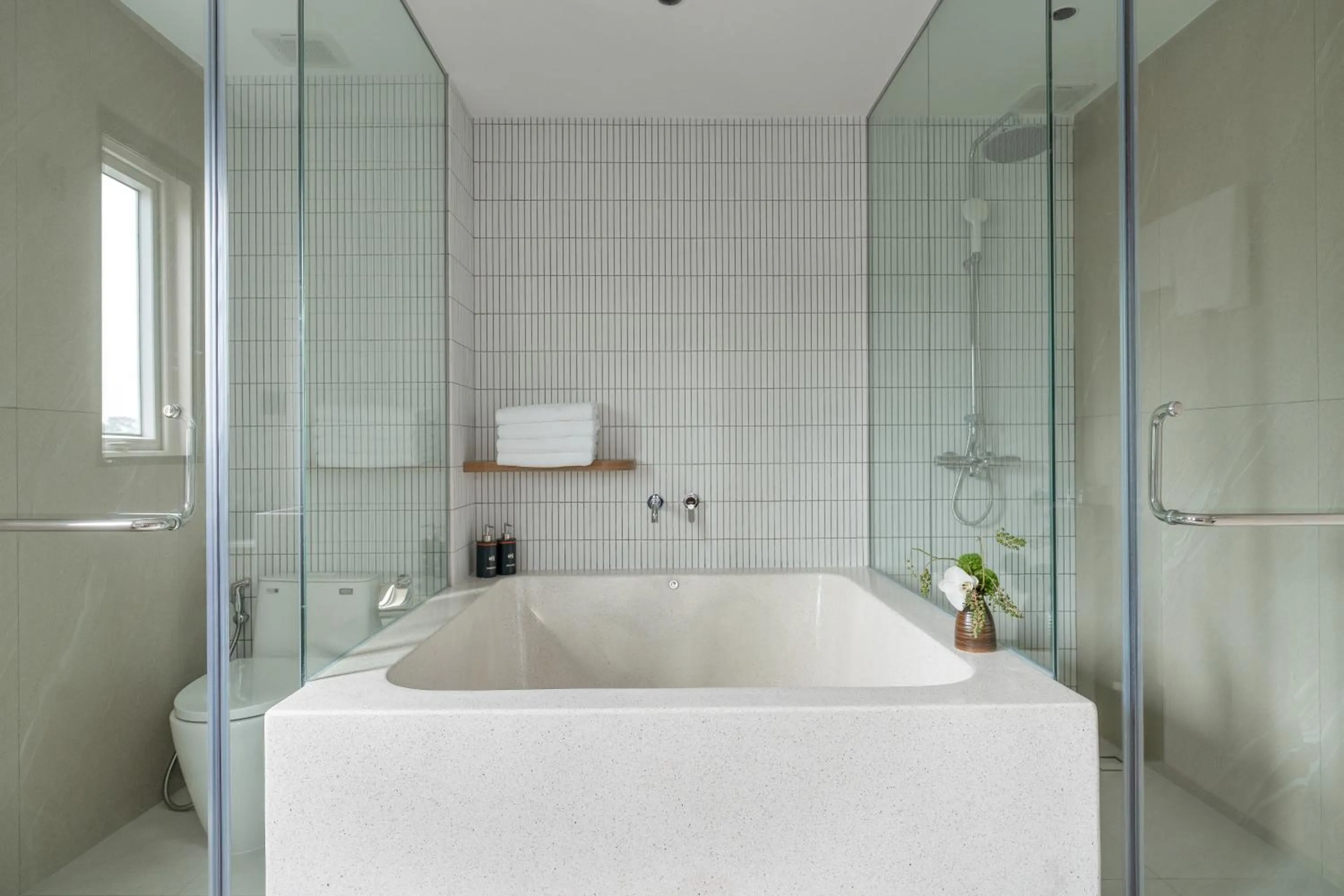 Bathroom in Kin Hotel Thai Van Lung