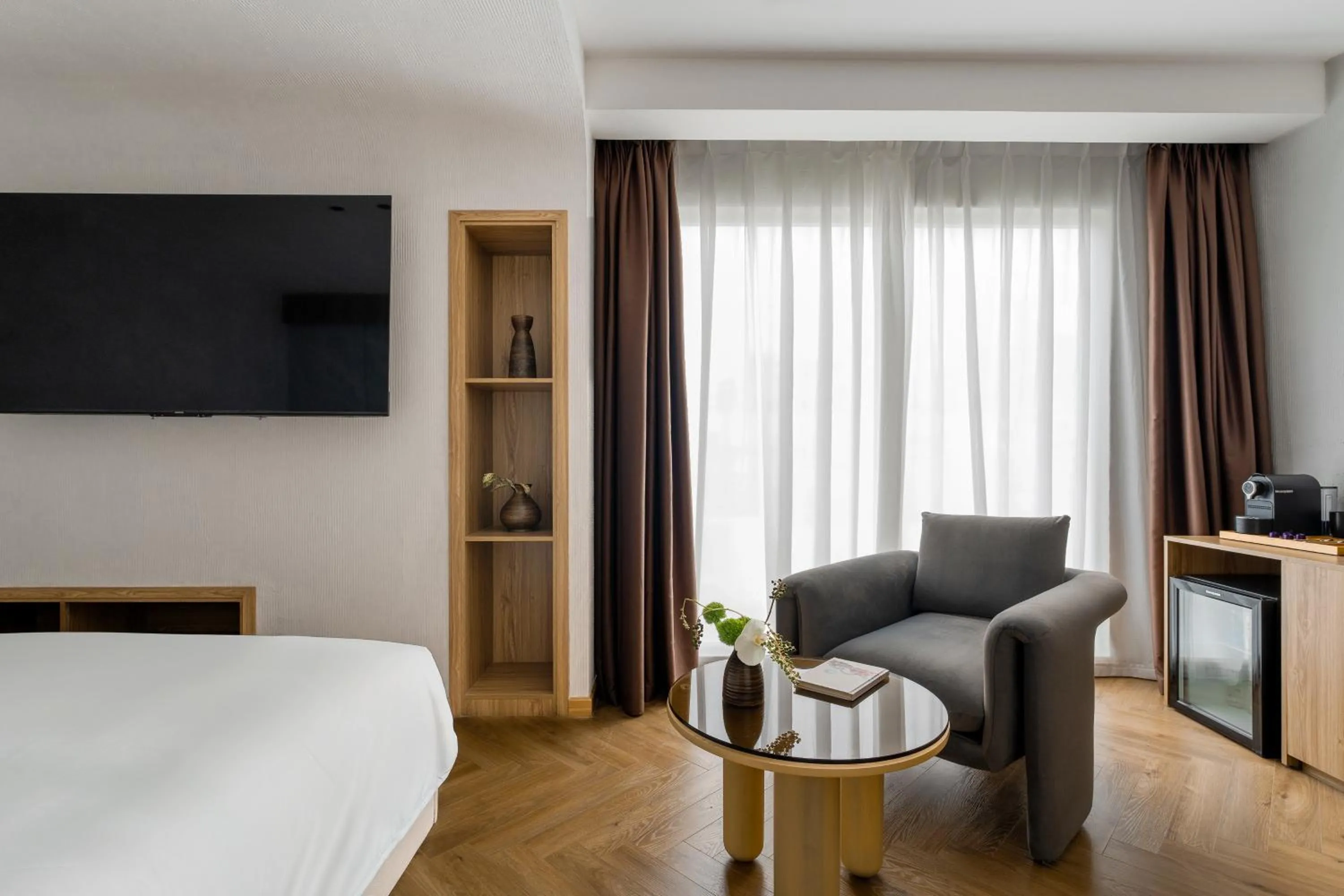 TV and multimedia, Bed in Kin Hotel Thai Van Lung