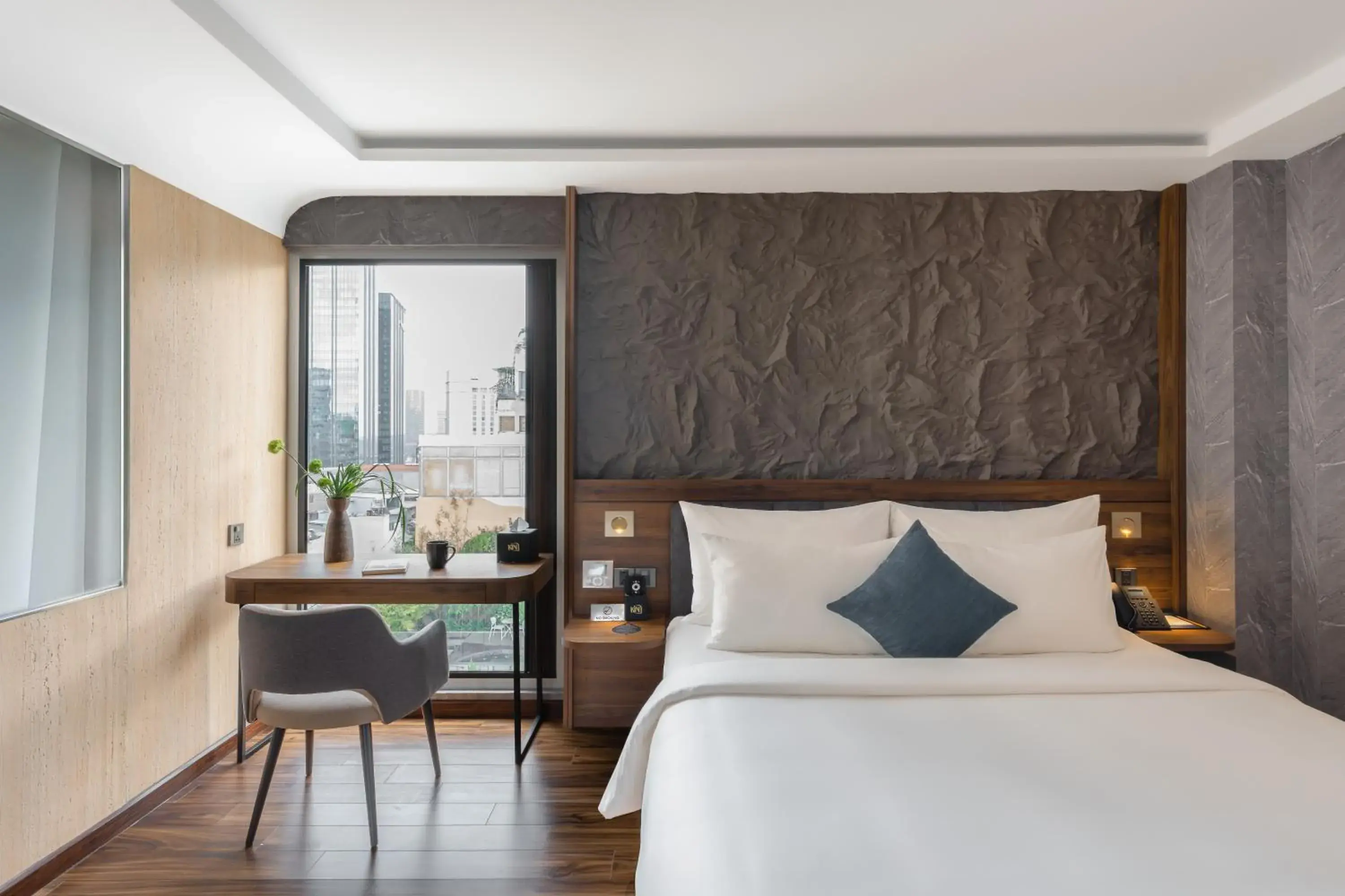 Premier Double City View in Kin Hotel Thai Van Lung Premier Double City View in Kin Hotel Thai Van Lung
