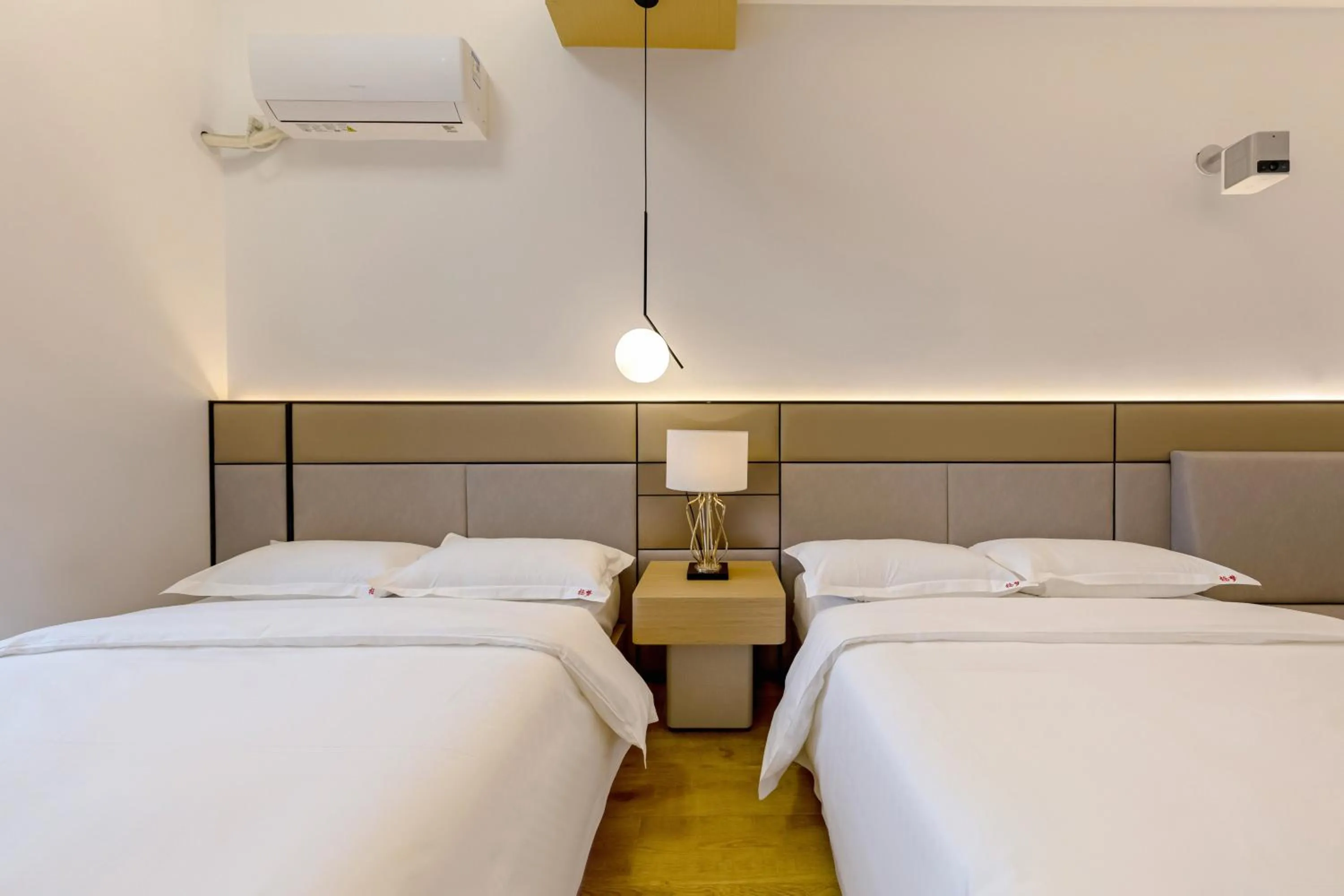 Bed in Dream Inn Hotel Beijing