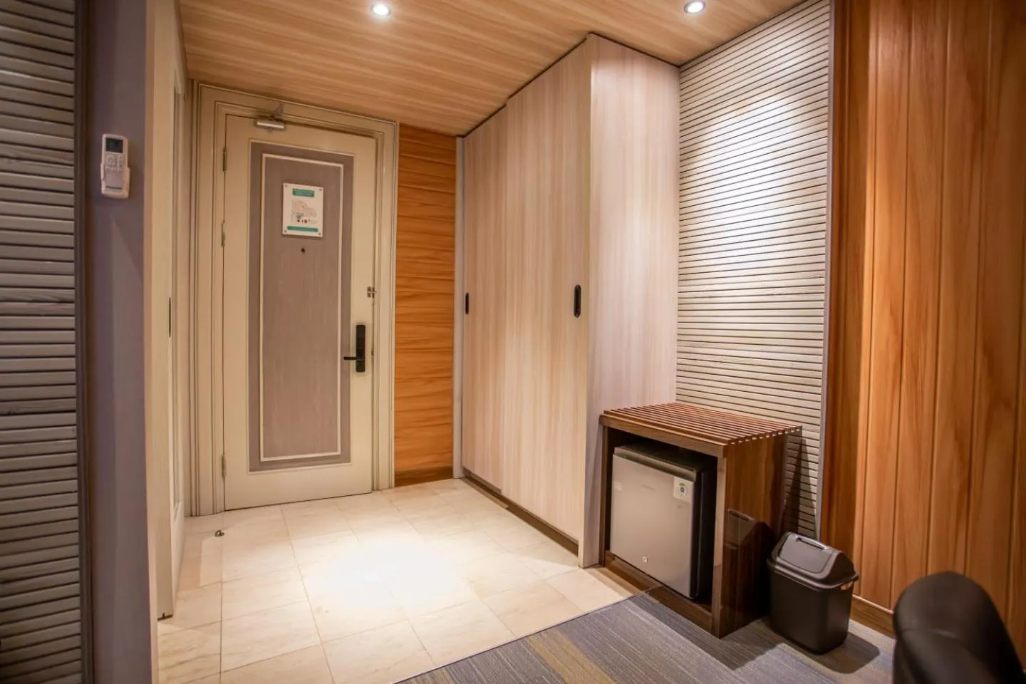 wardrobe in Avery De Grand City Hotel Bandung