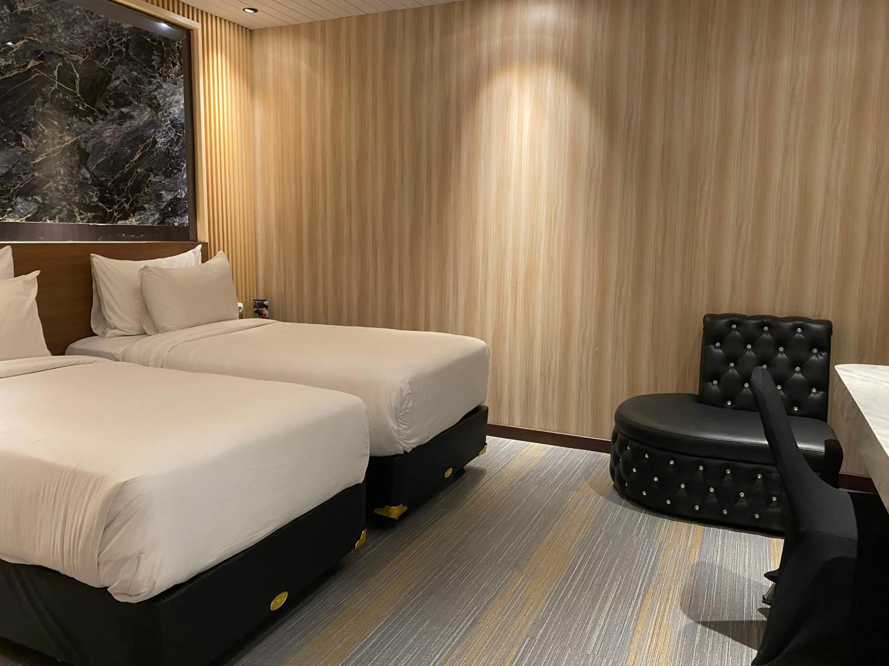 Bedroom, Bed in Avery De Grand City Hotel Bandung
