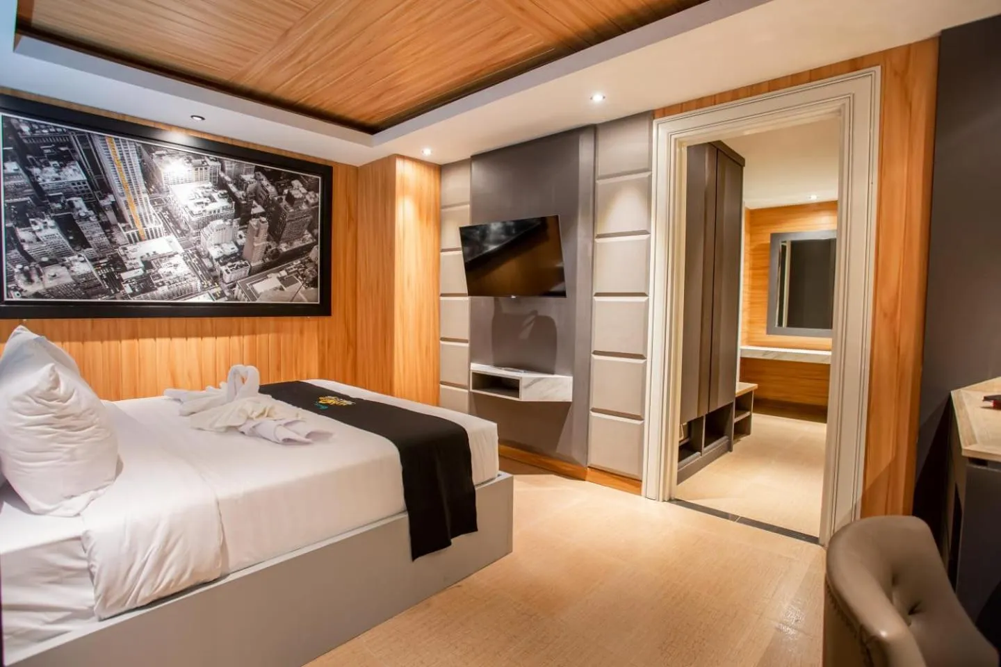 Bedroom, Bed in Avery De Grand City Hotel Bandung