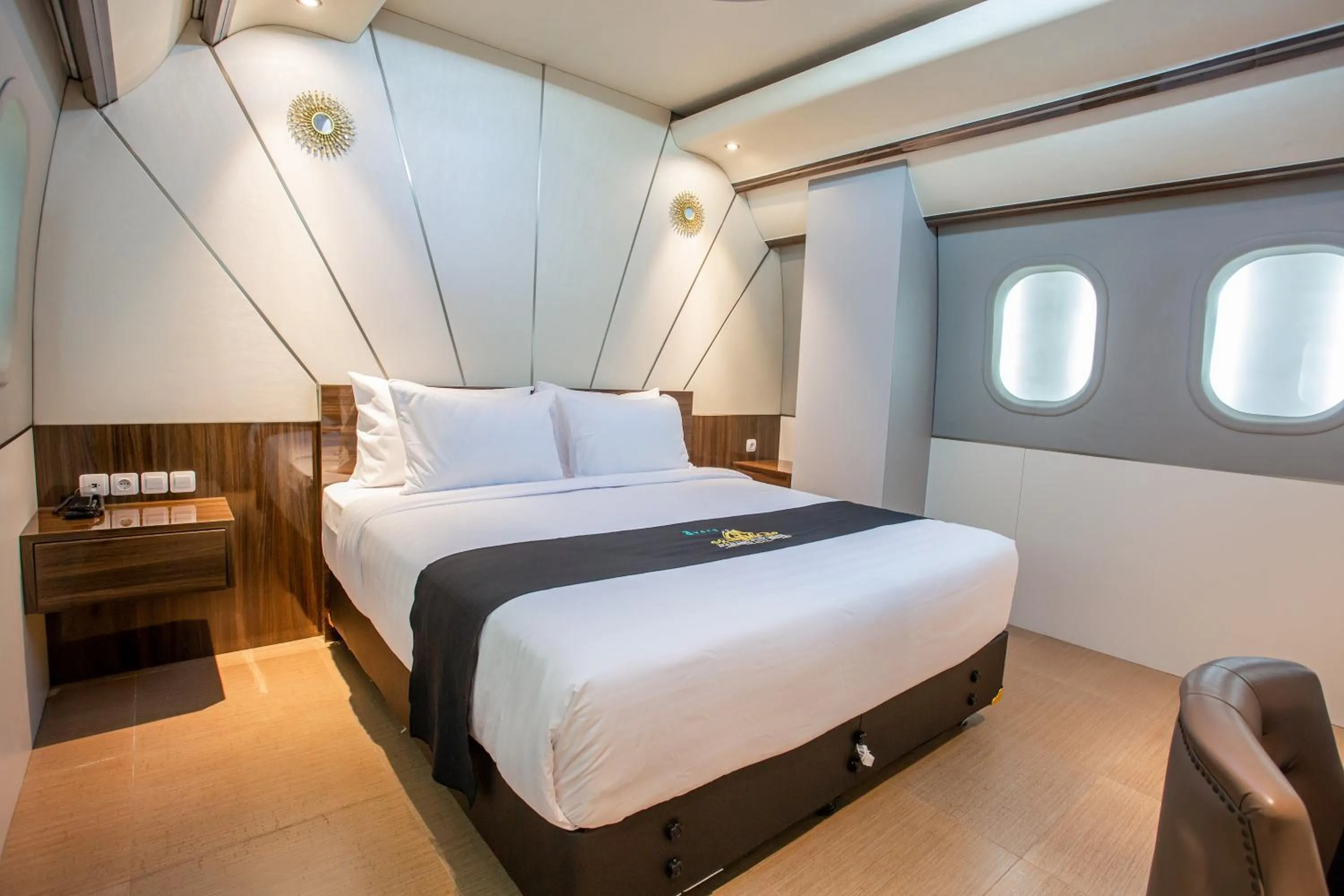 Bedroom, Bed in Avery De Grand City Hotel Bandung