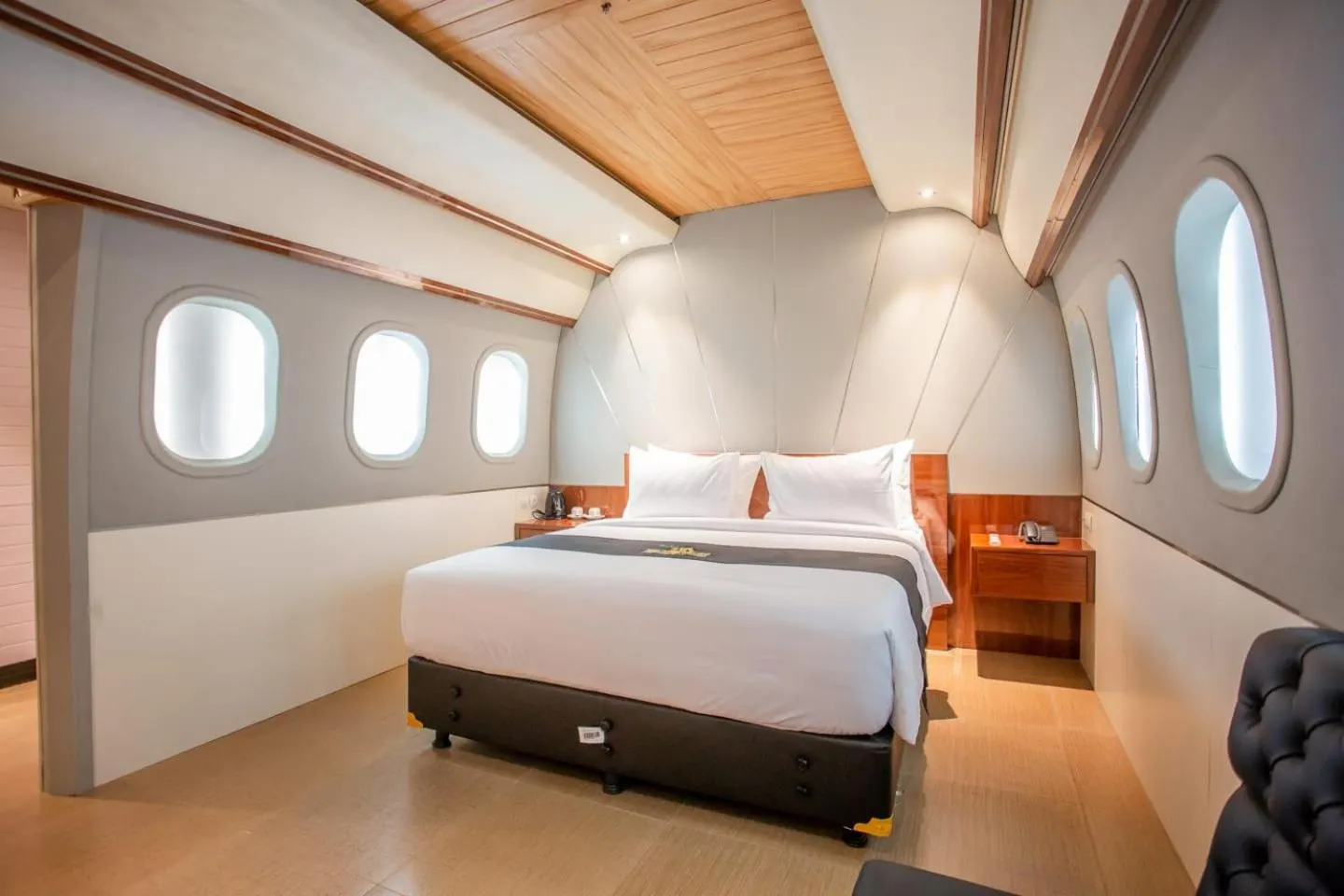 Bedroom, Bed in Avery De Grand City Hotel Bandung