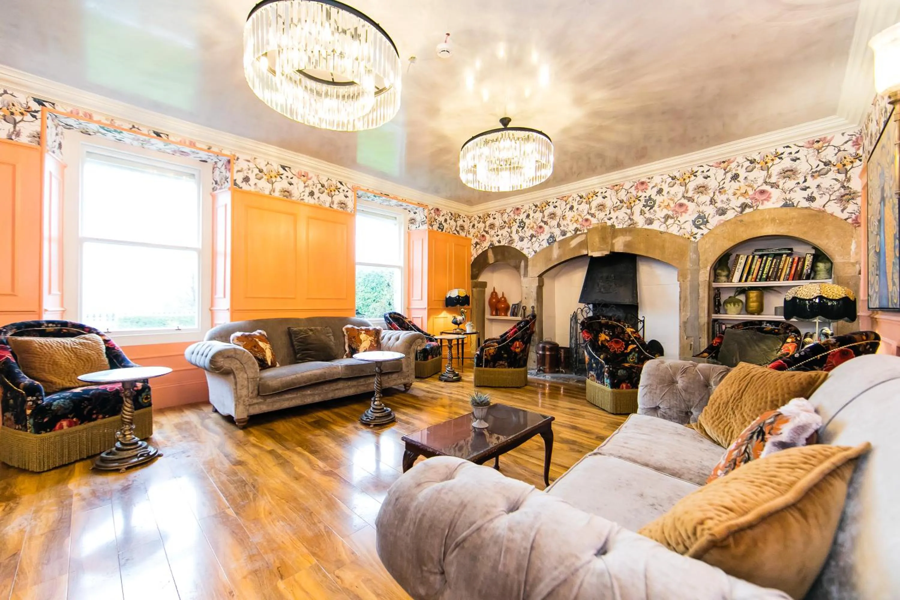 Lounge or bar in The Burgoyne - Stunning Hotel with Amazing Views and Impeccable Service